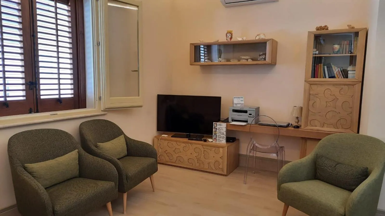 Seating area in Albergo Bouganville