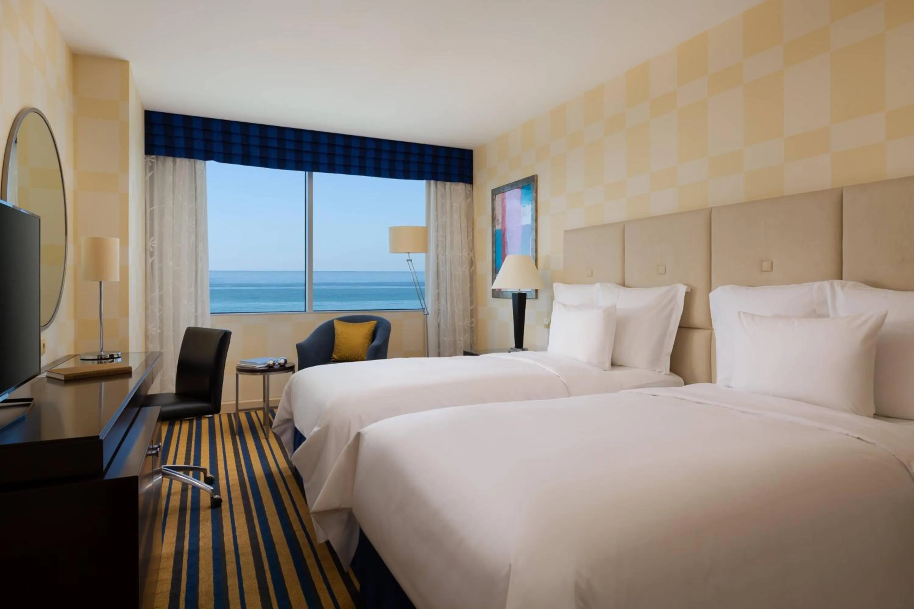 Bed in Renaissance by Sulo