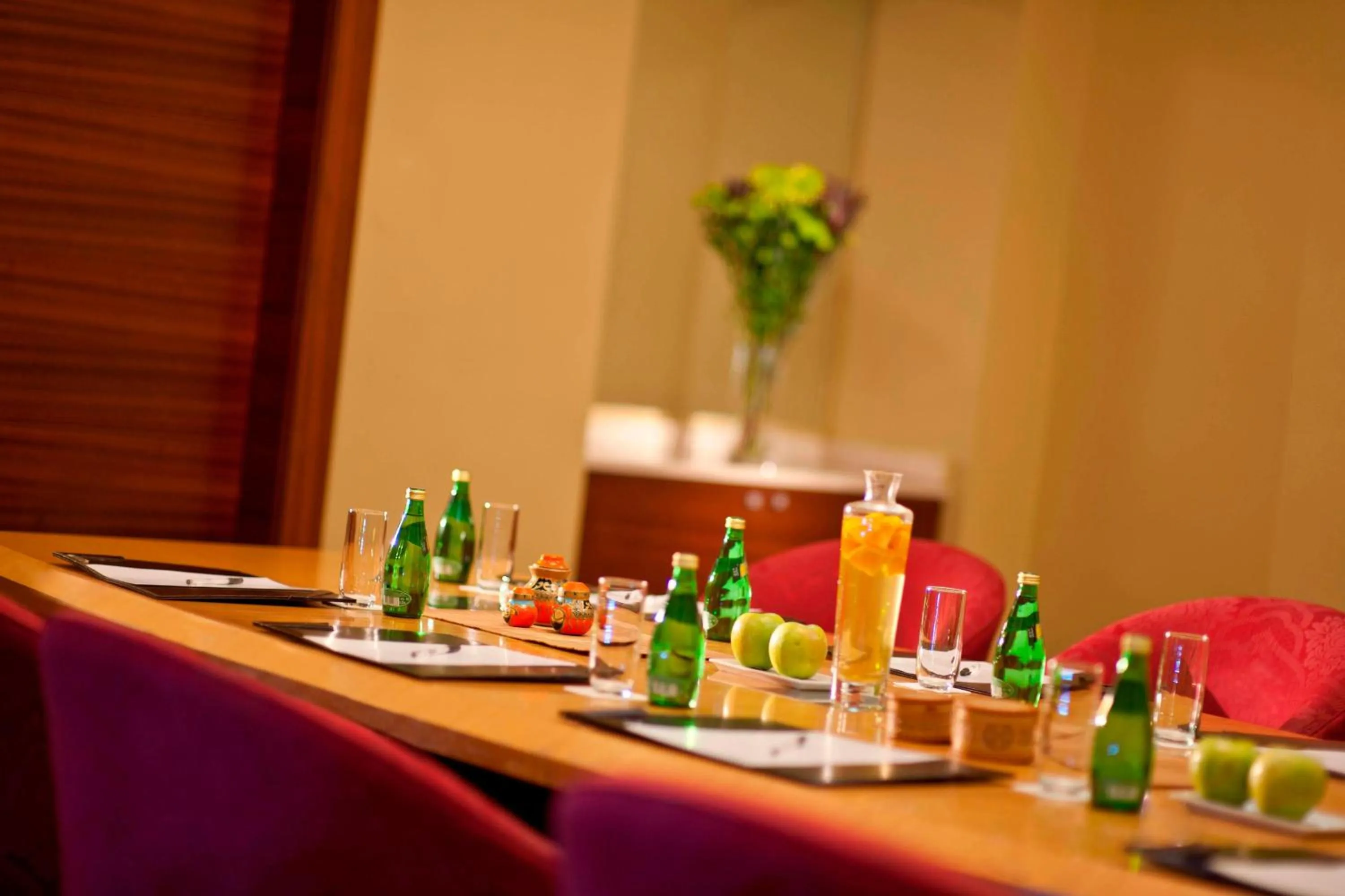 Meeting/conference room in Renaissance by Sulo