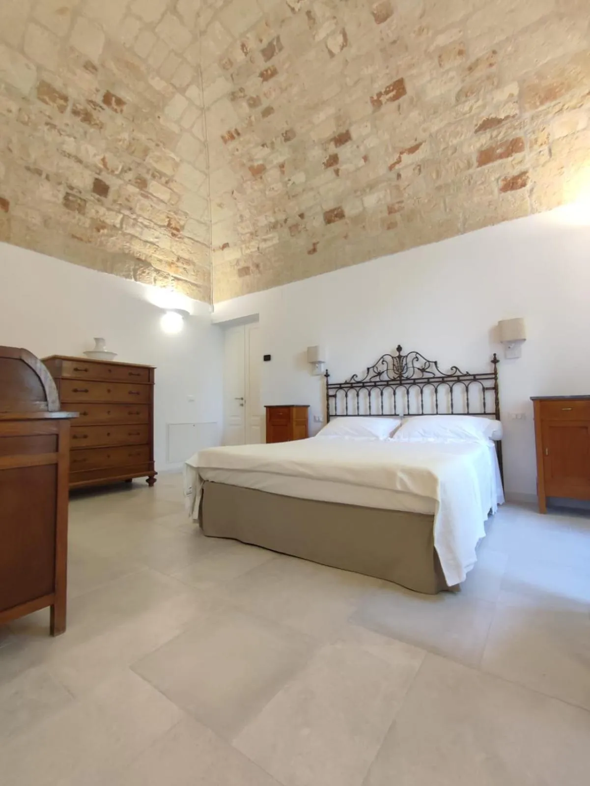 Bedroom, Bed in Villa Ostuni