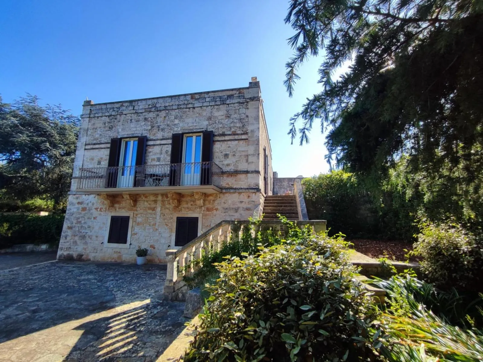 Property building in Villa Ostuni