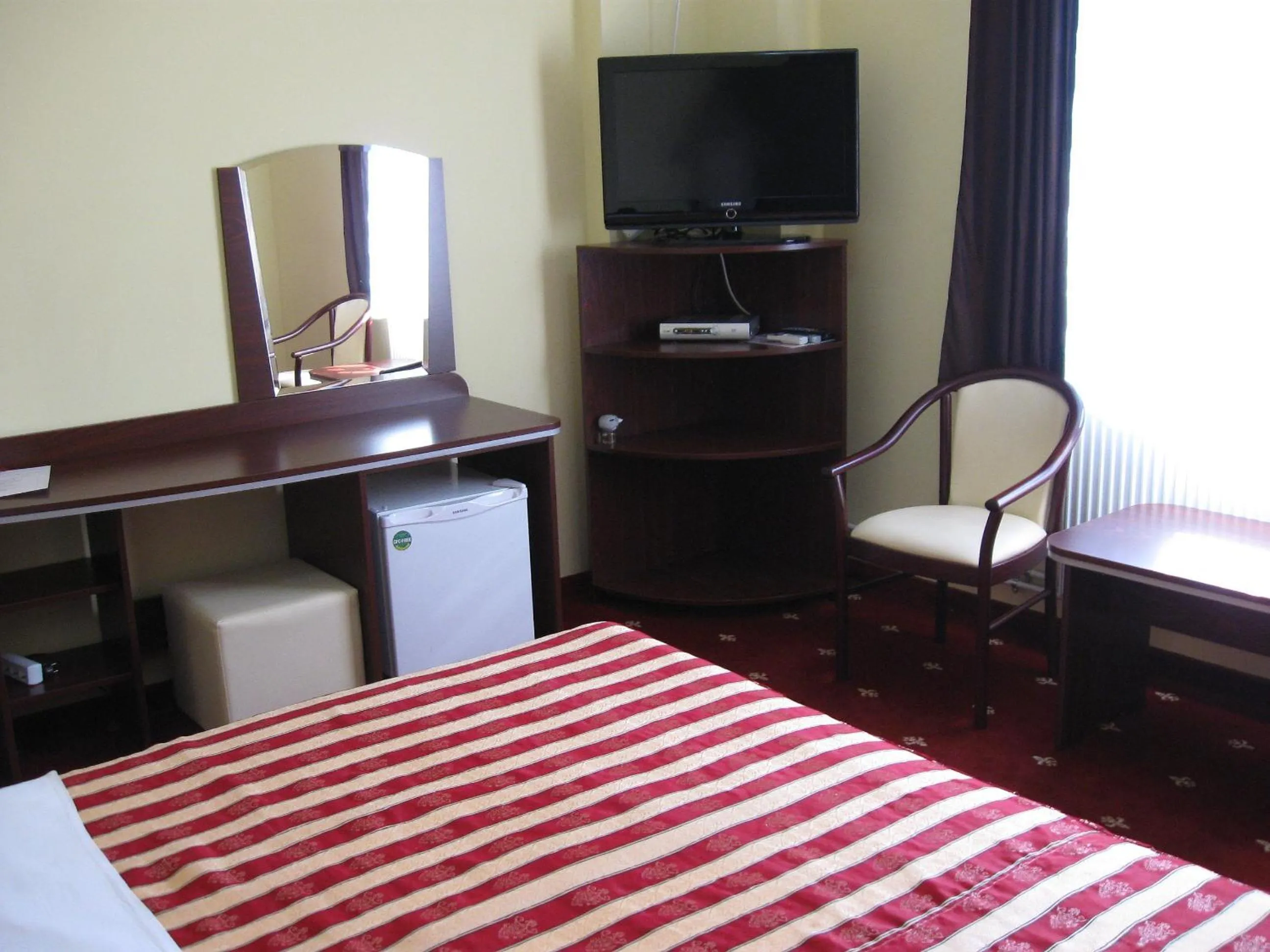 TV and multimedia, Bed in Hotel Premiere