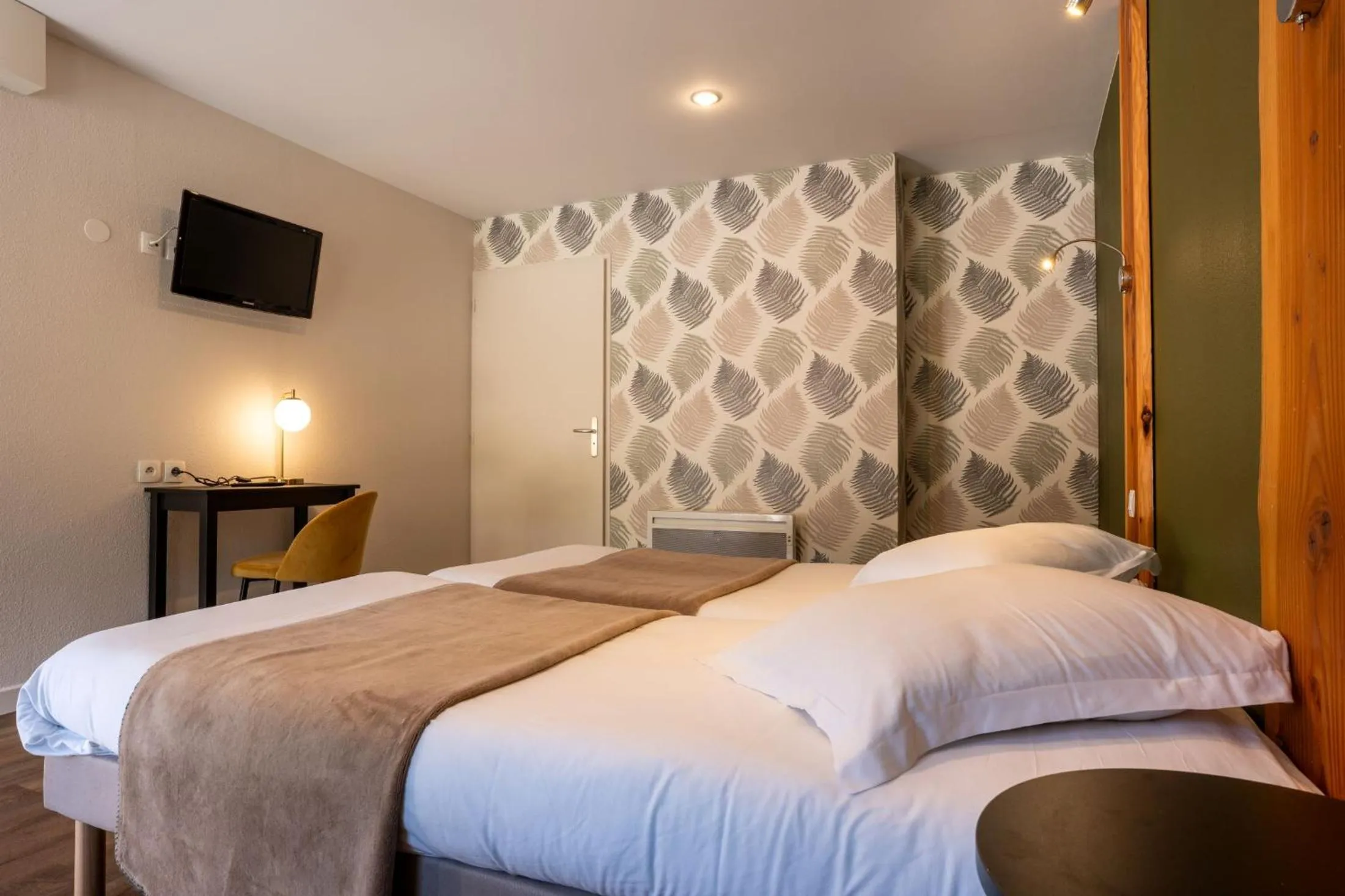 Bedroom, Bed in Le Pré du Lac