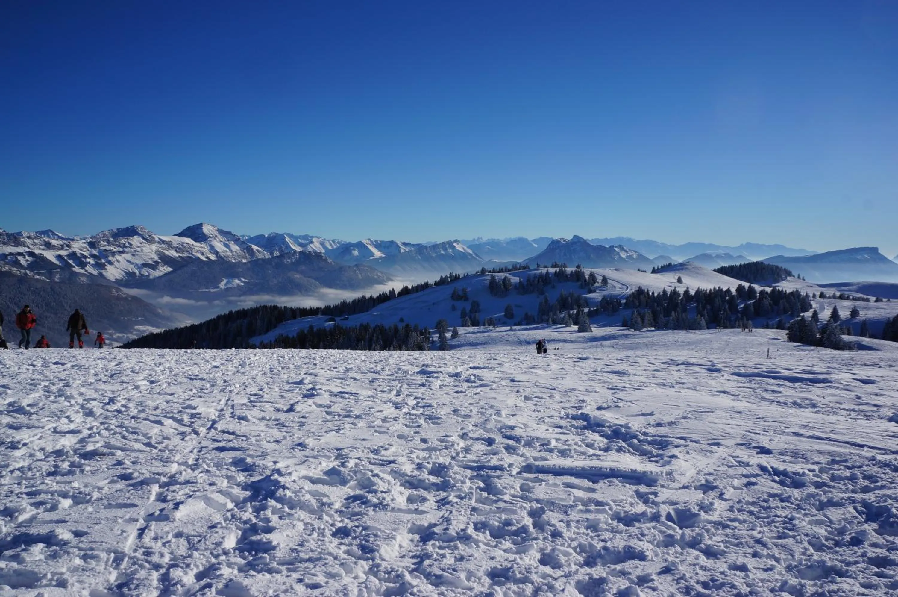 Nearby landmark in Le Pré du Lac