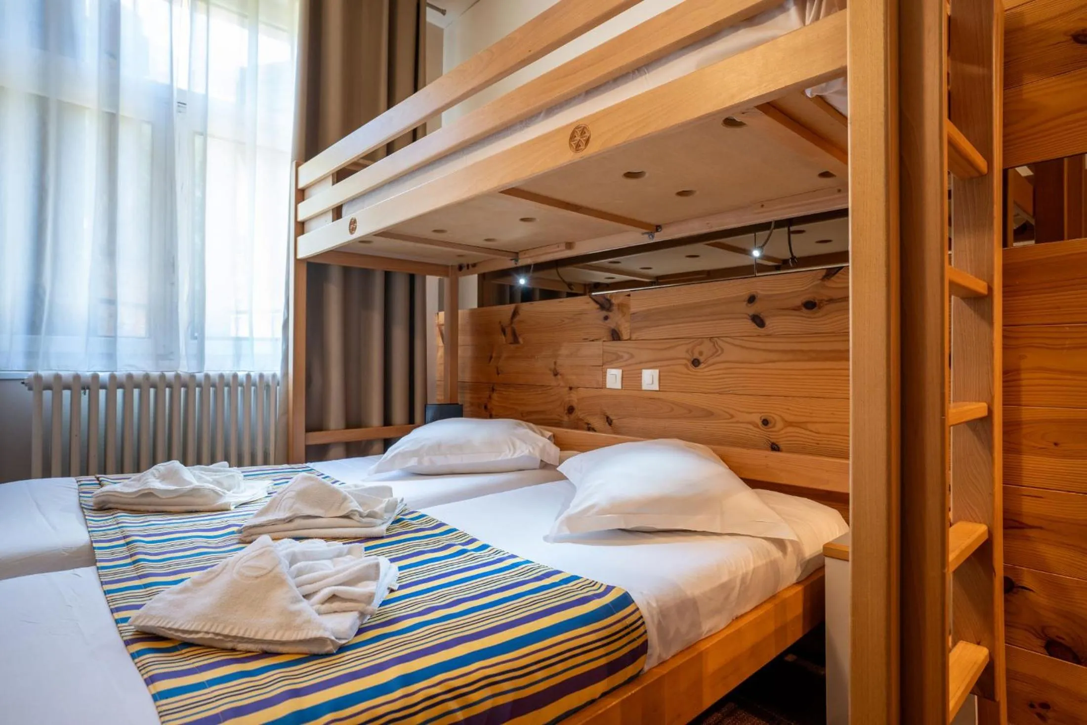 Photo of the whole room, Bed in Le Pré du Lac