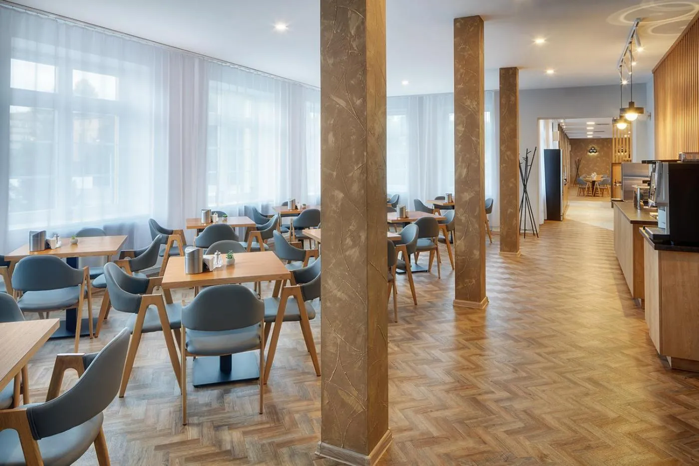 Restaurant/places to eat in Wellness Hotel Babylon