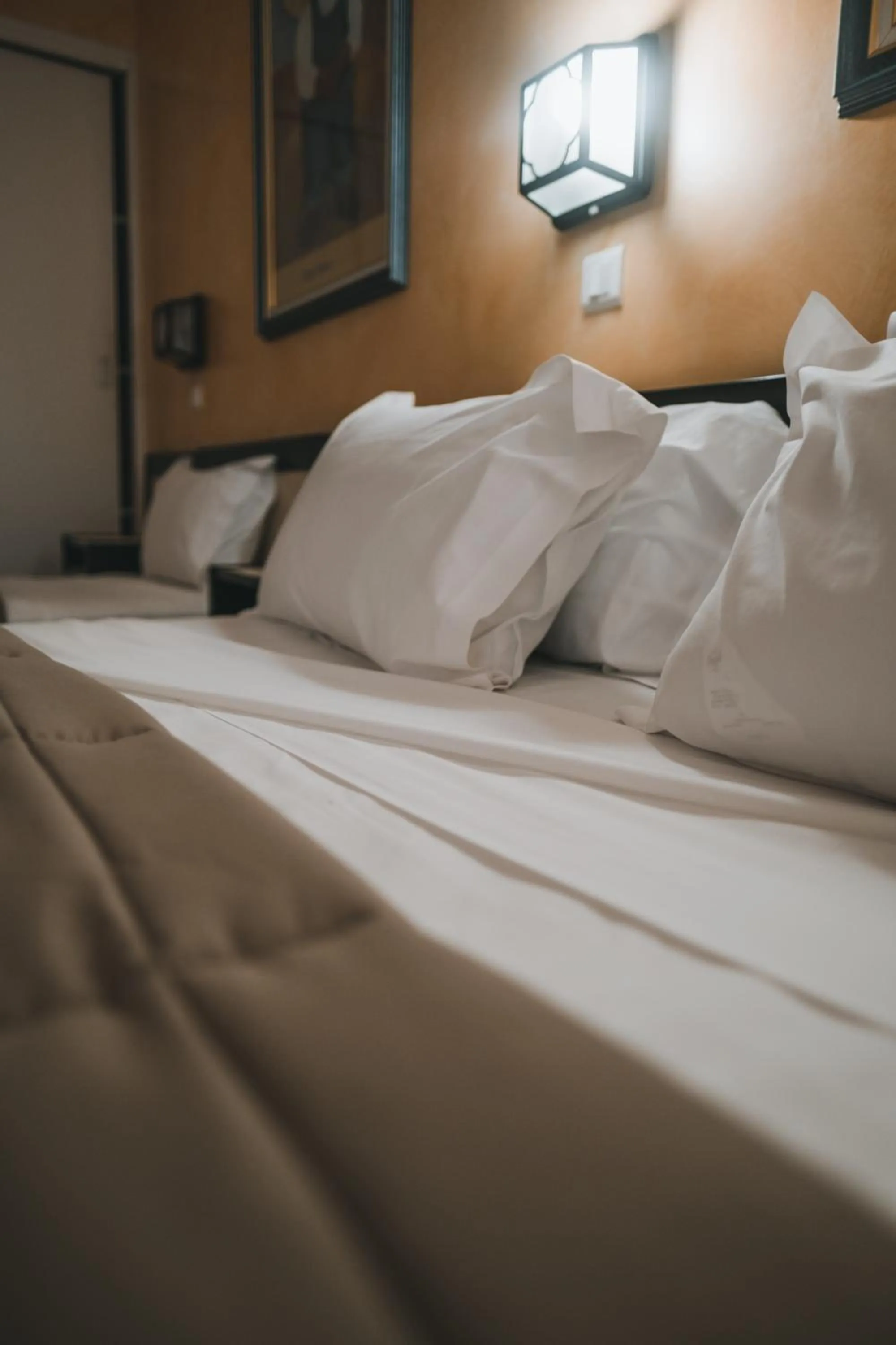 Bed in Hôtel & Résidence Le Subrini