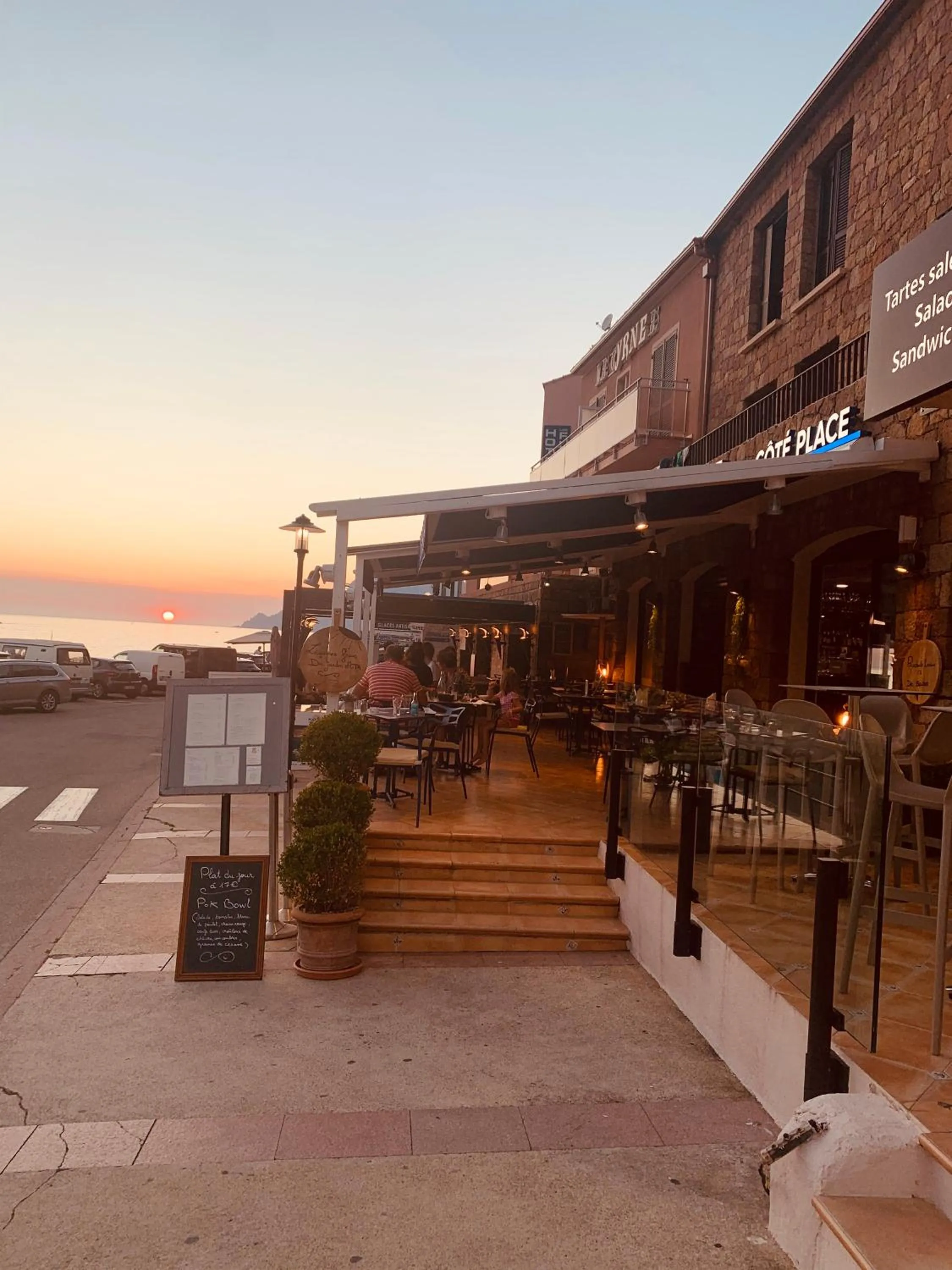 Restaurant/places to eat in Hôtel & Résidence Le Subrini