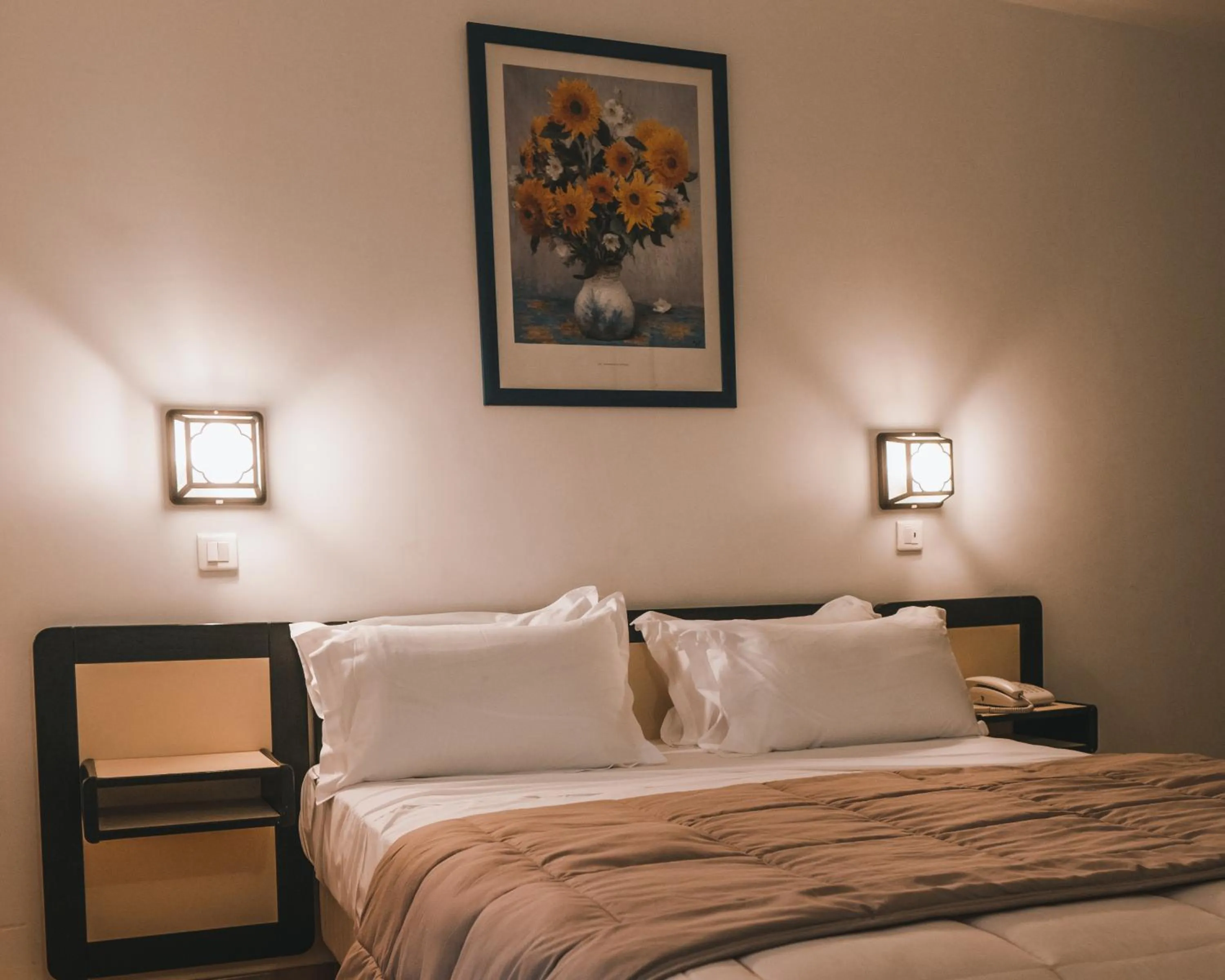 Bed in Hôtel & Résidence Le Subrini