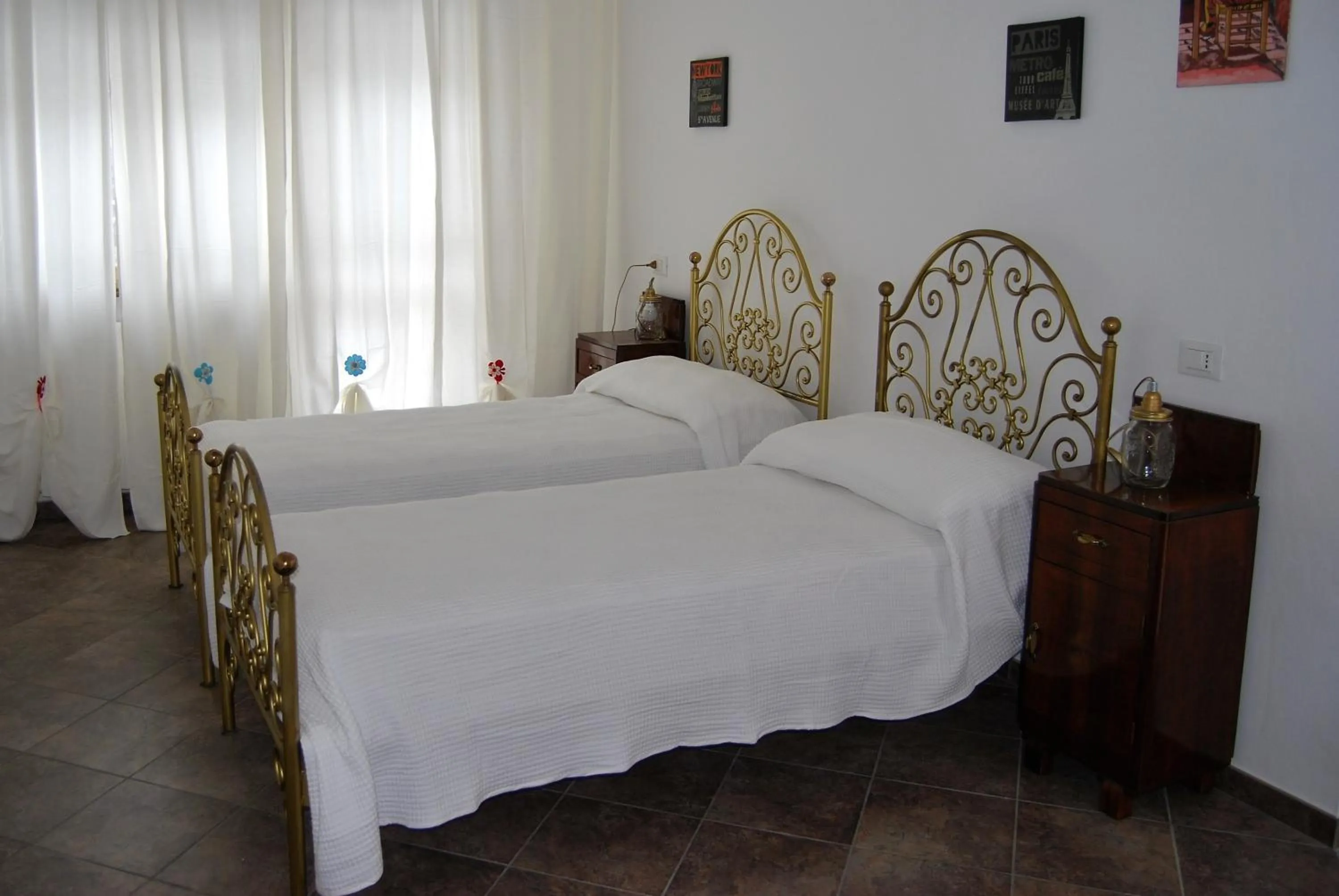 Photo of the whole room in sebante