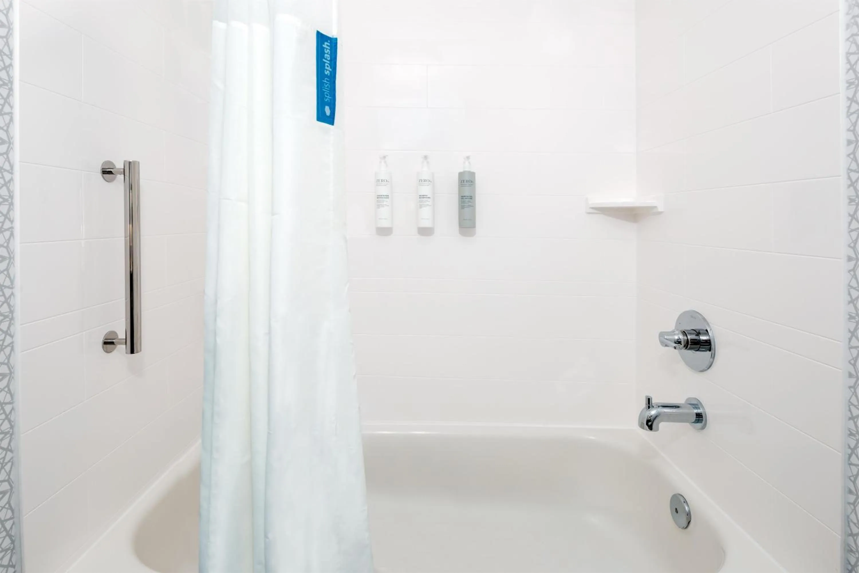 Bathroom in Hampton Inn & Suites Charlottesville at the University