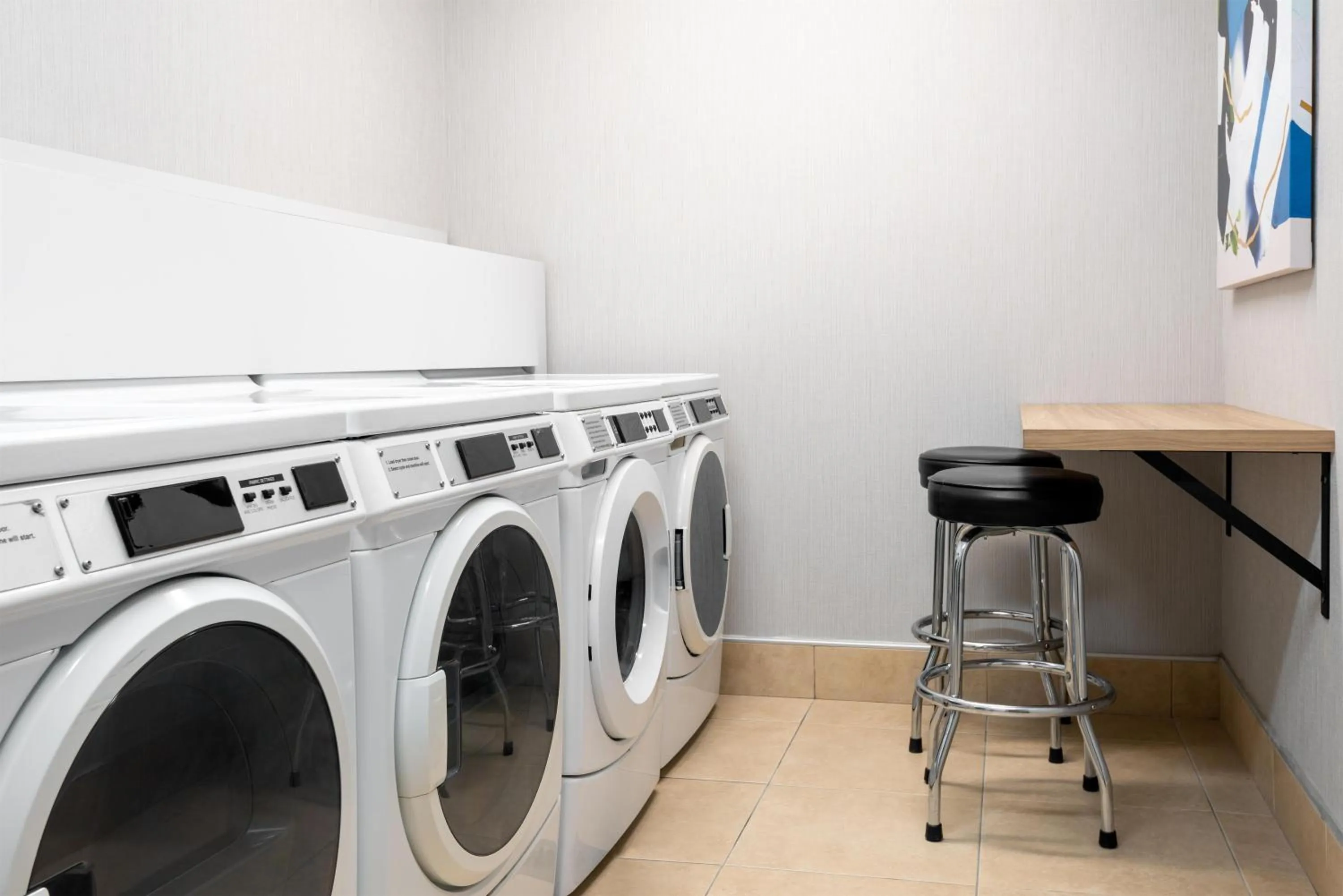 laundry in Hampton Inn & Suites Charlottesville at the University