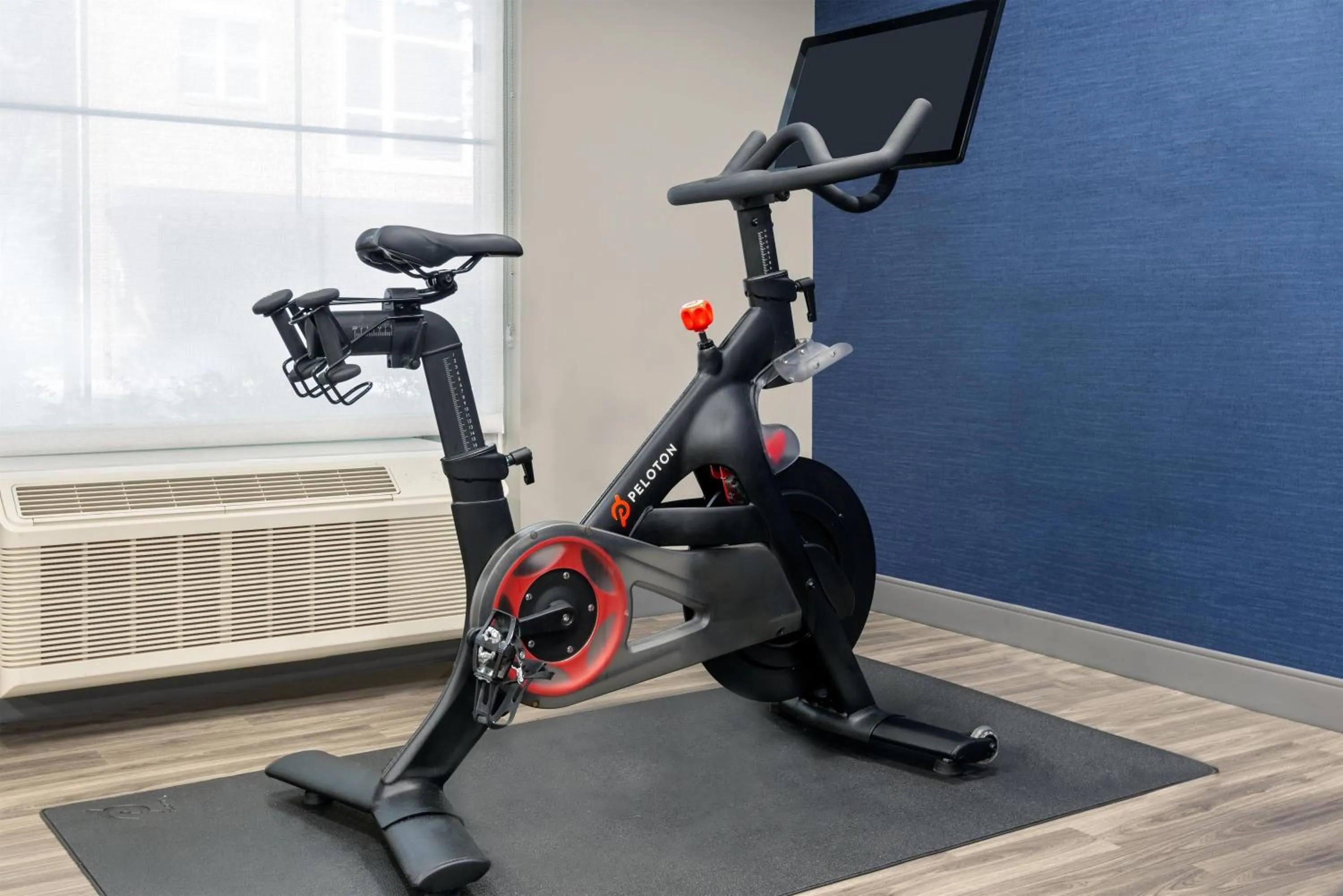 Fitness centre/facilities in Hampton Inn & Suites Charlottesville at the University