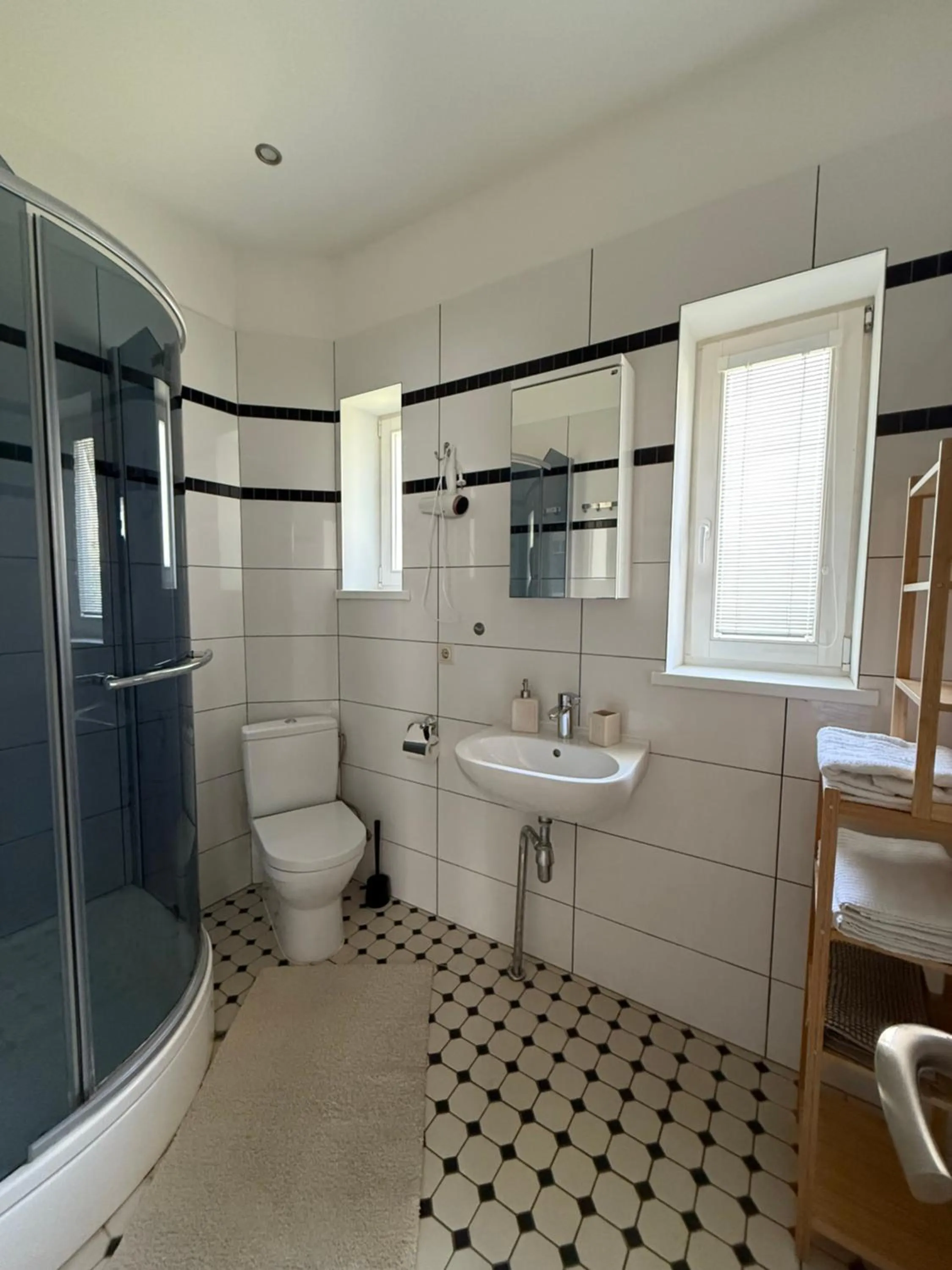 Shower in Amber Coast & Sea