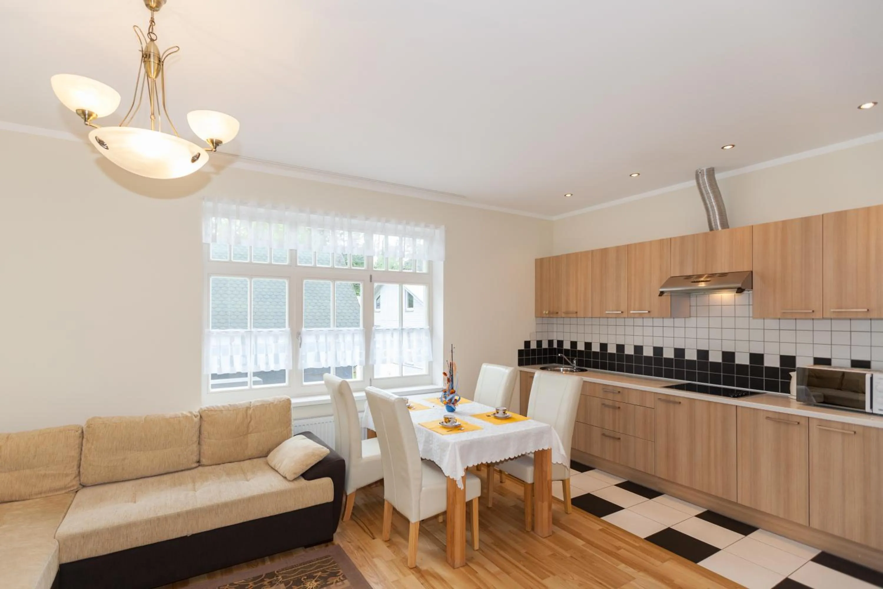 Dining area in Amber Coast & Sea