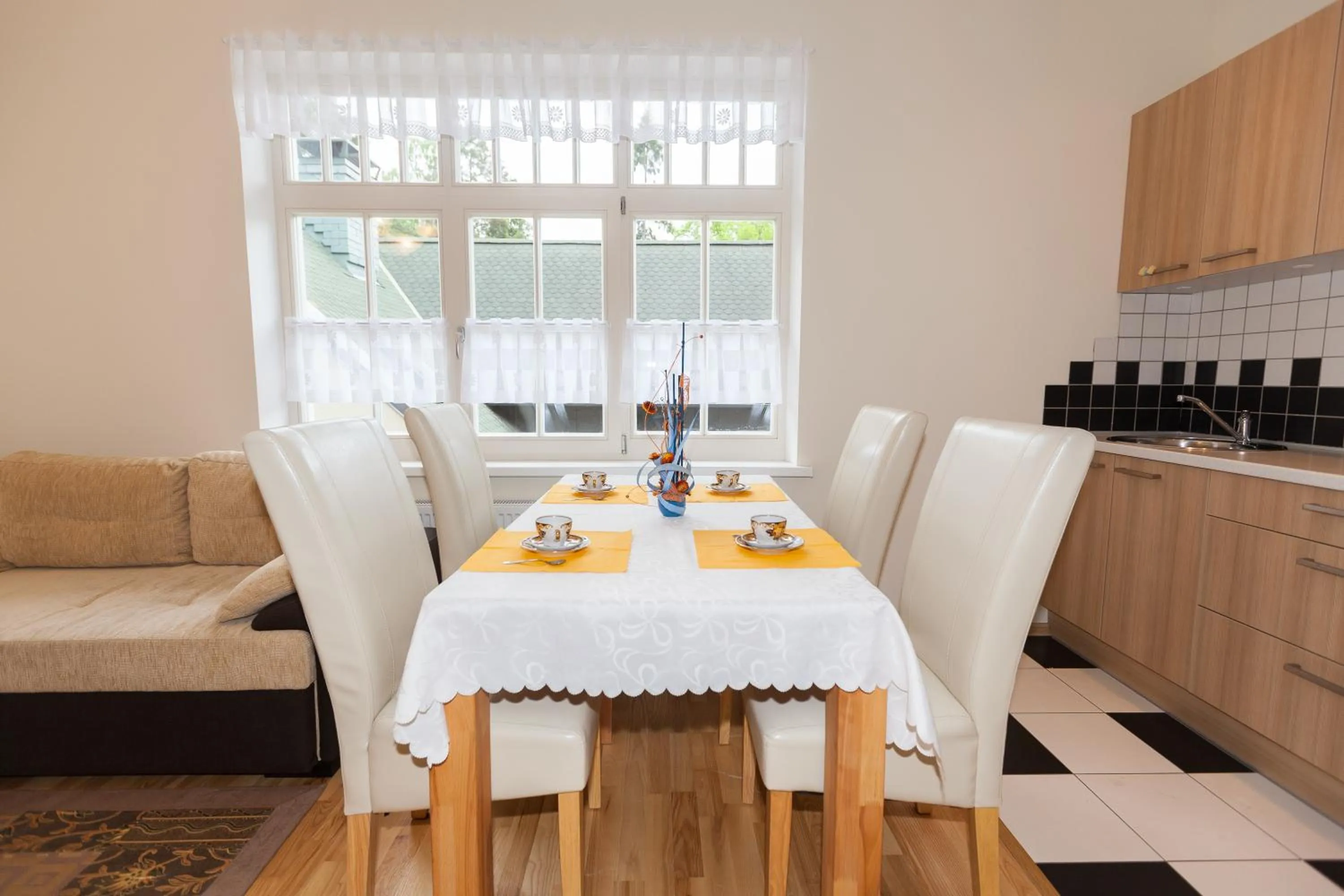 Dining area in Amber Coast & Sea
