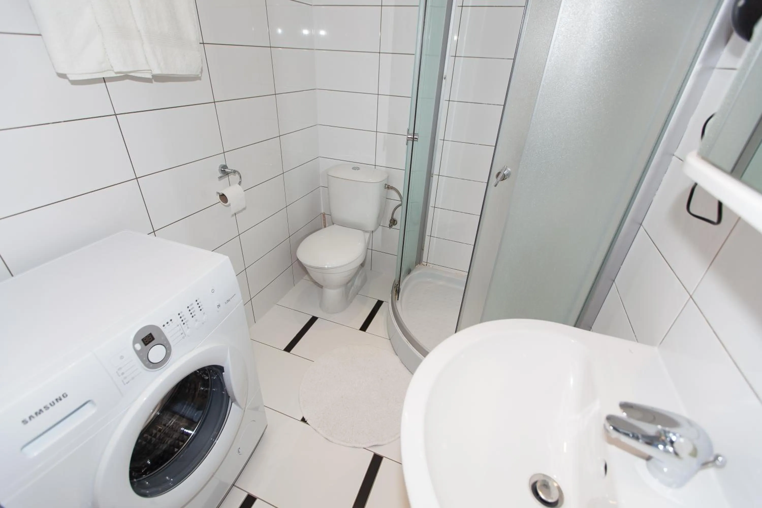 Shower in Amber Coast & Sea