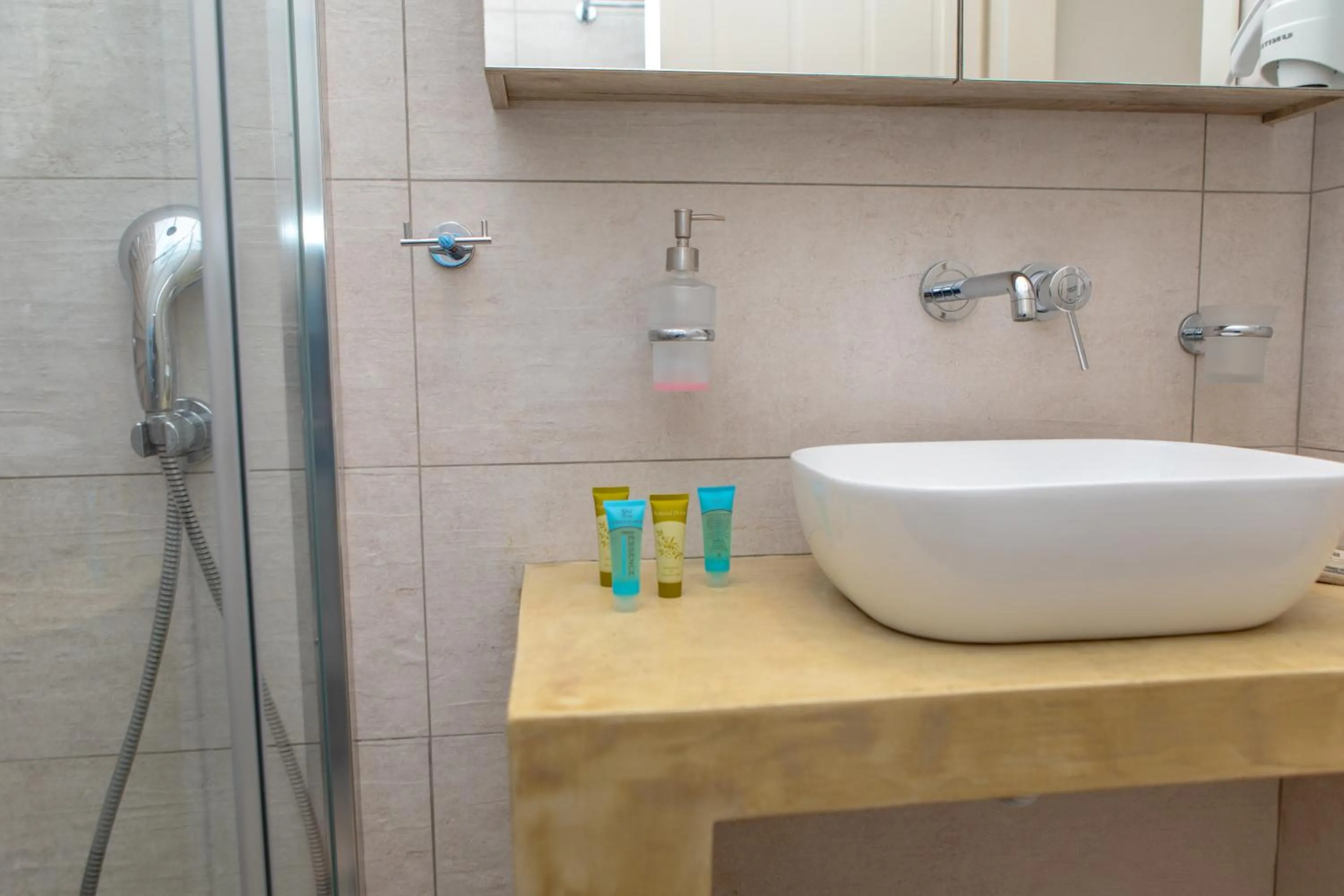 Naxos Illusion Nikos Verikokos