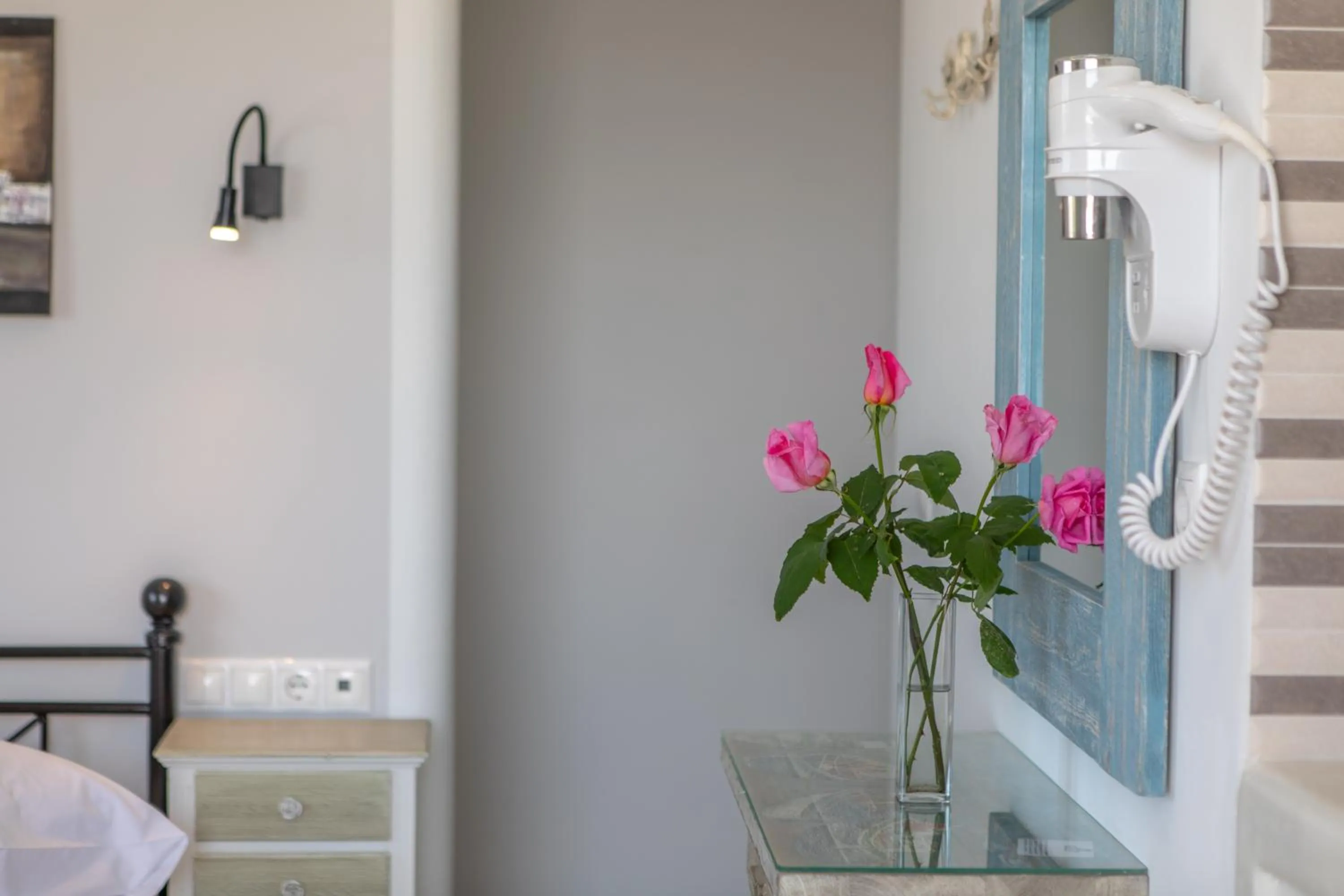 Naxos Illusion Nikos Verikokos