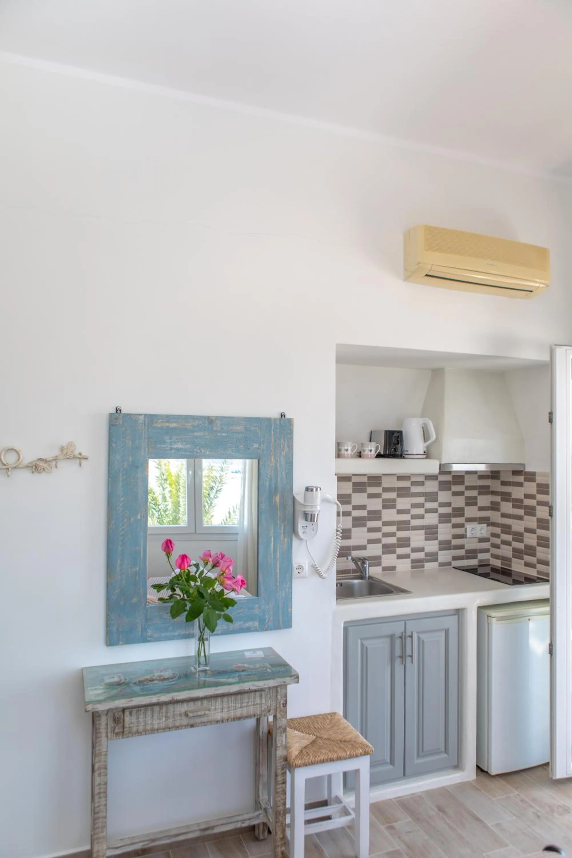 Naxos Illusion Nikos Verikokos