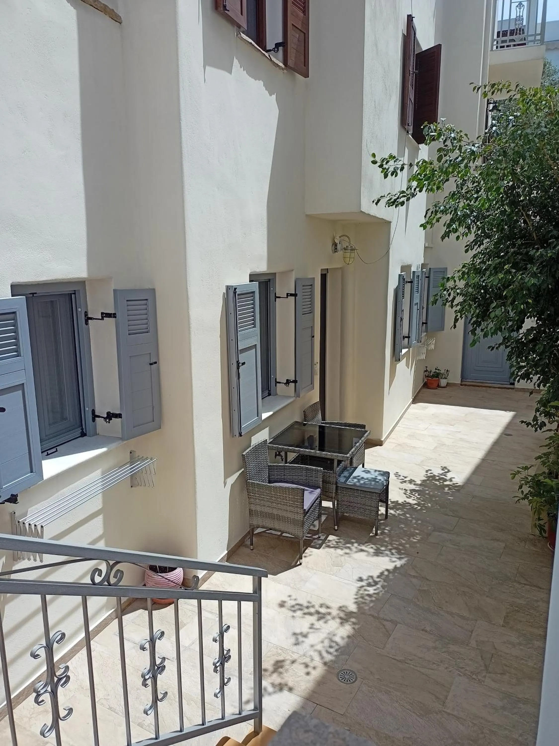 Naxos Illusion Nikos Verikokos