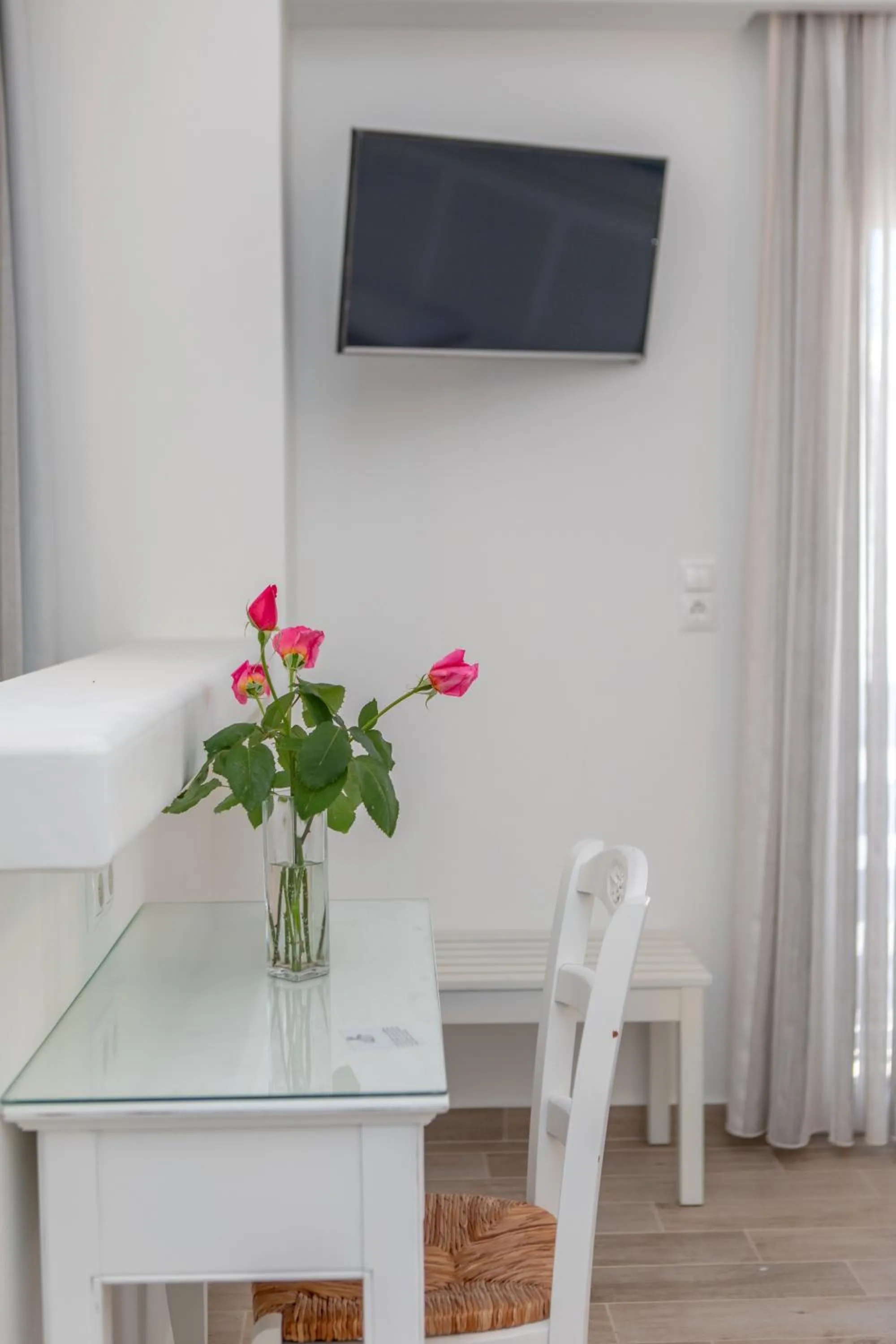 Naxos Illusion Nikos Verikokos