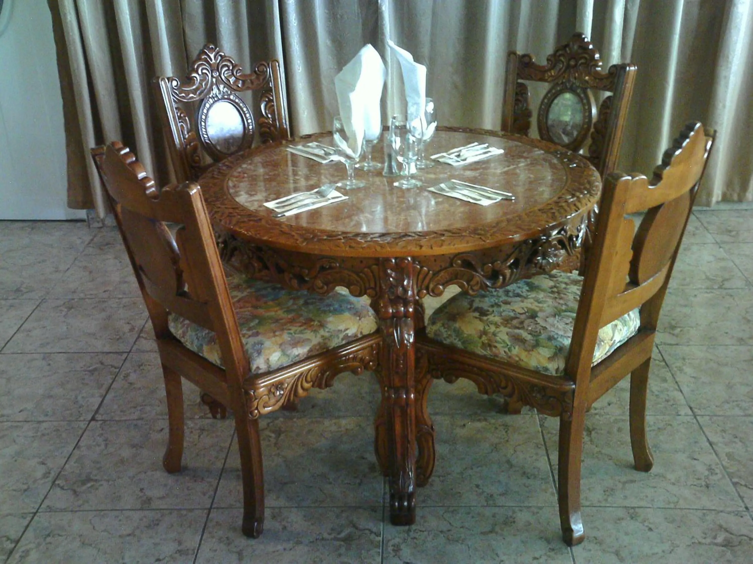 Dining area in Hotel Colombus