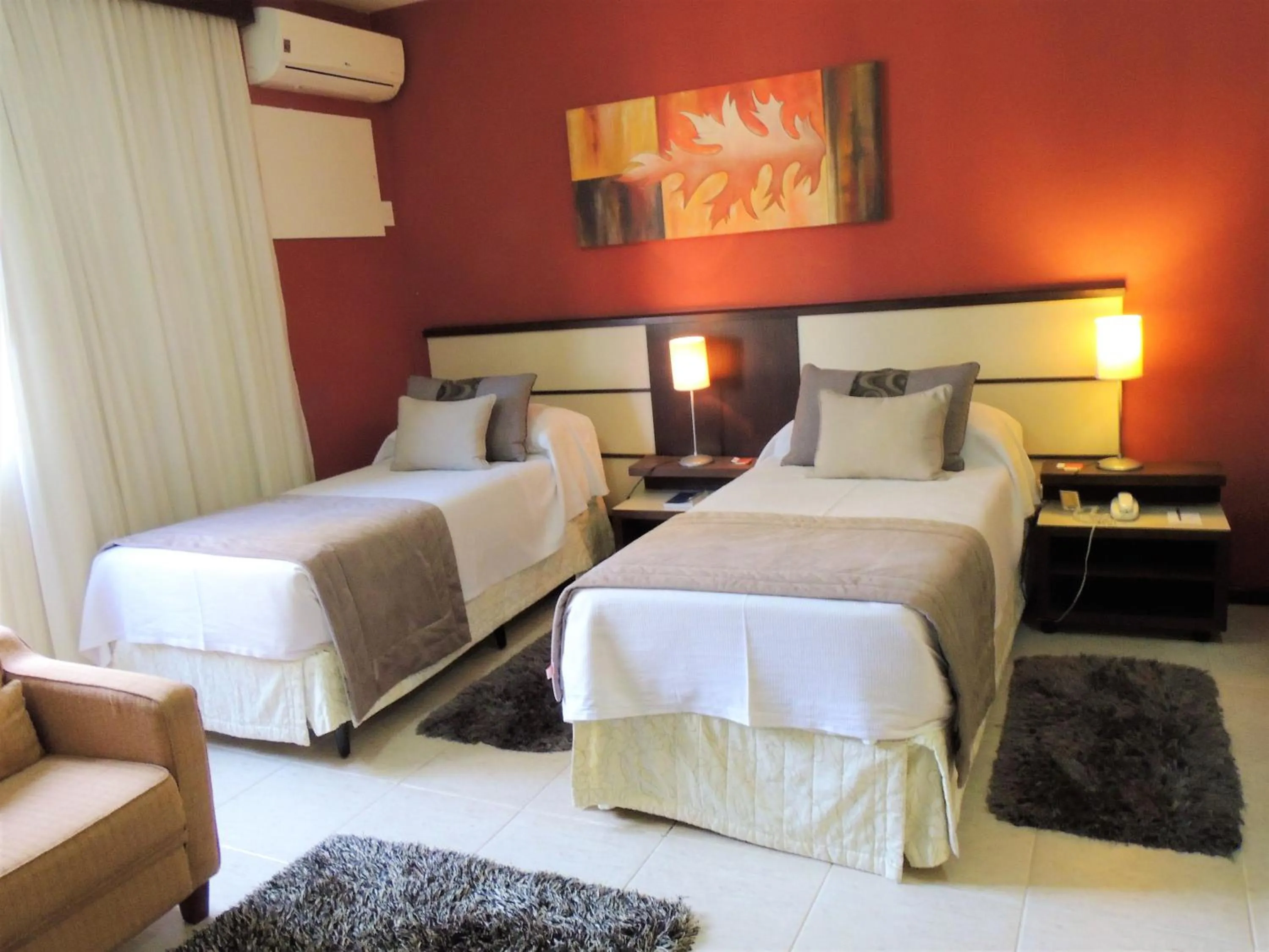 Bed in Mondrian Suite Hotel