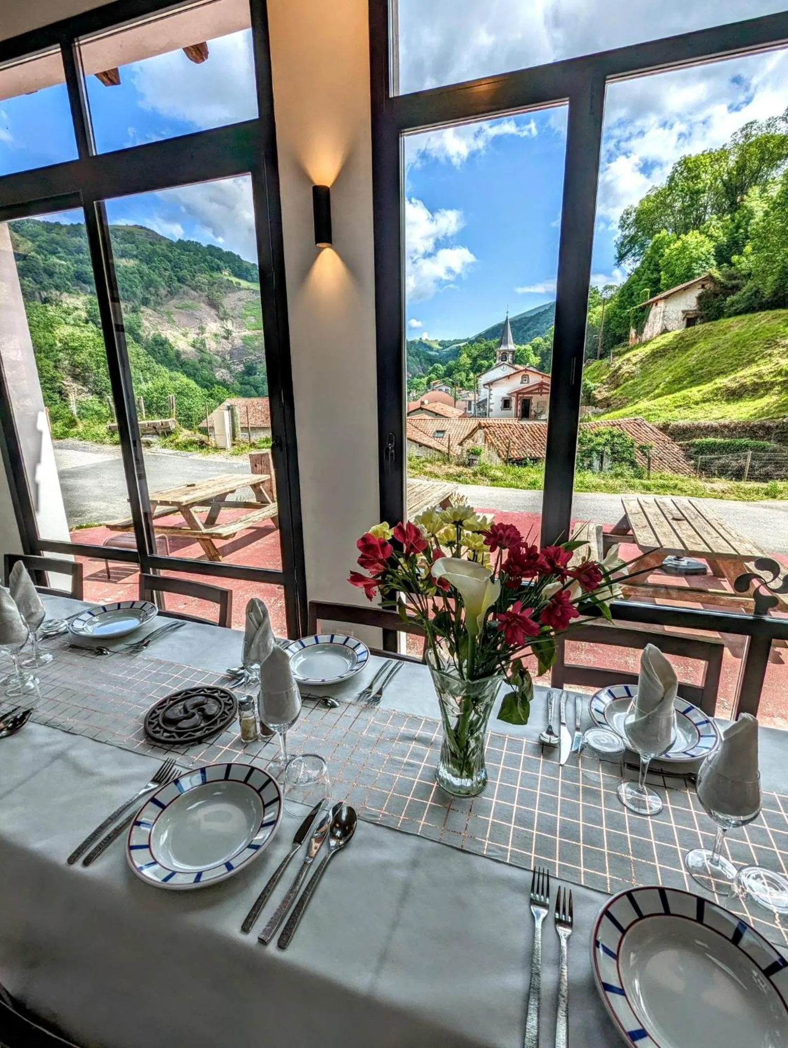 Logis Hotel Erreguina