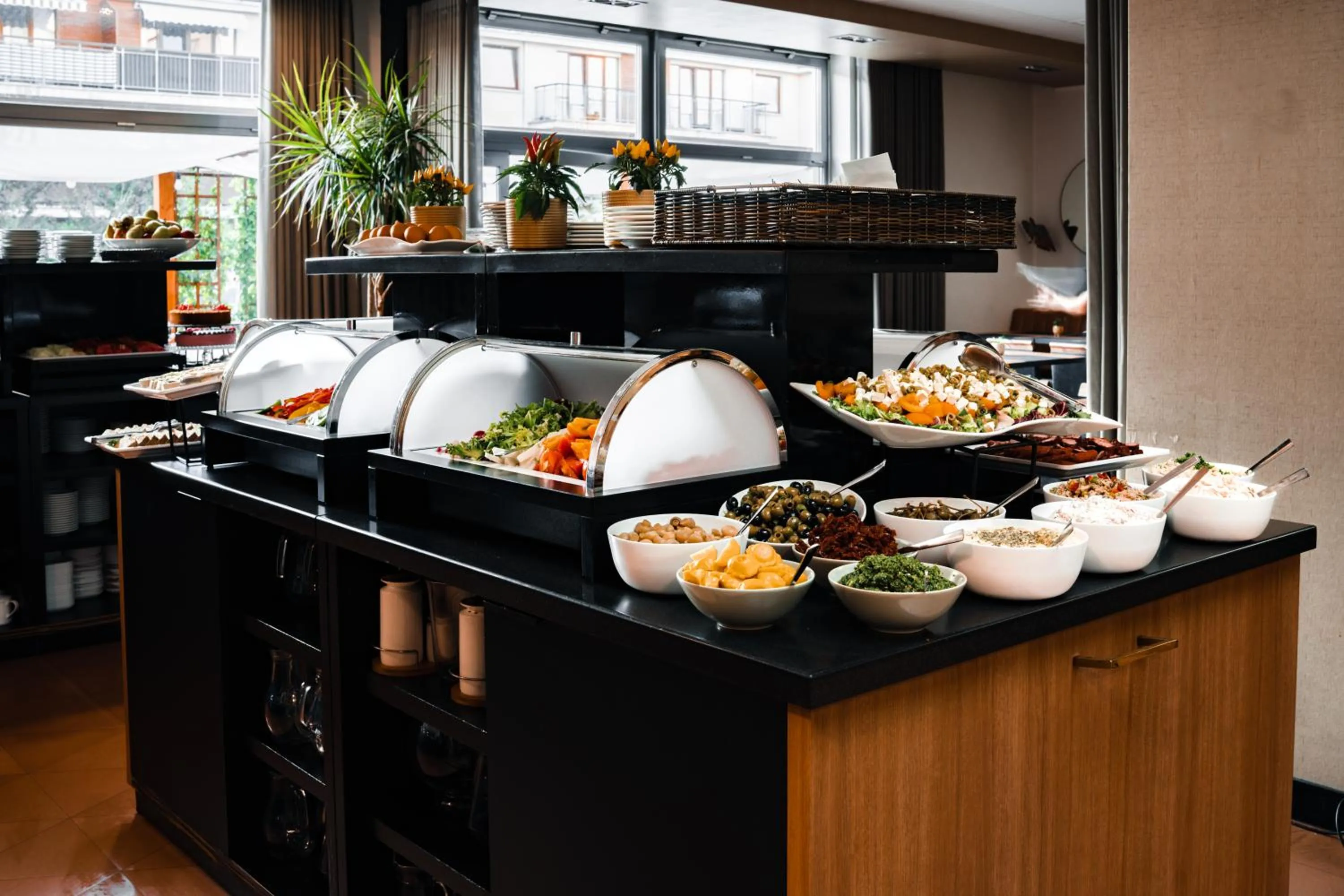 Buffet breakfast in Arche Hotel Puławska Residence Warszawa