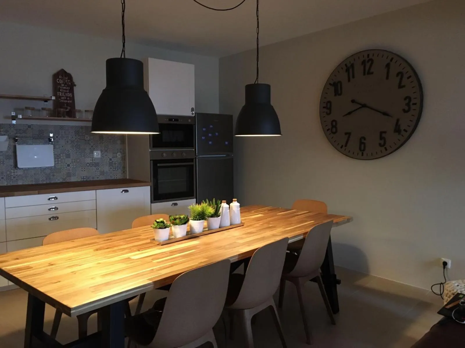 Communal kitchen in Casa Aldeia da Lapa