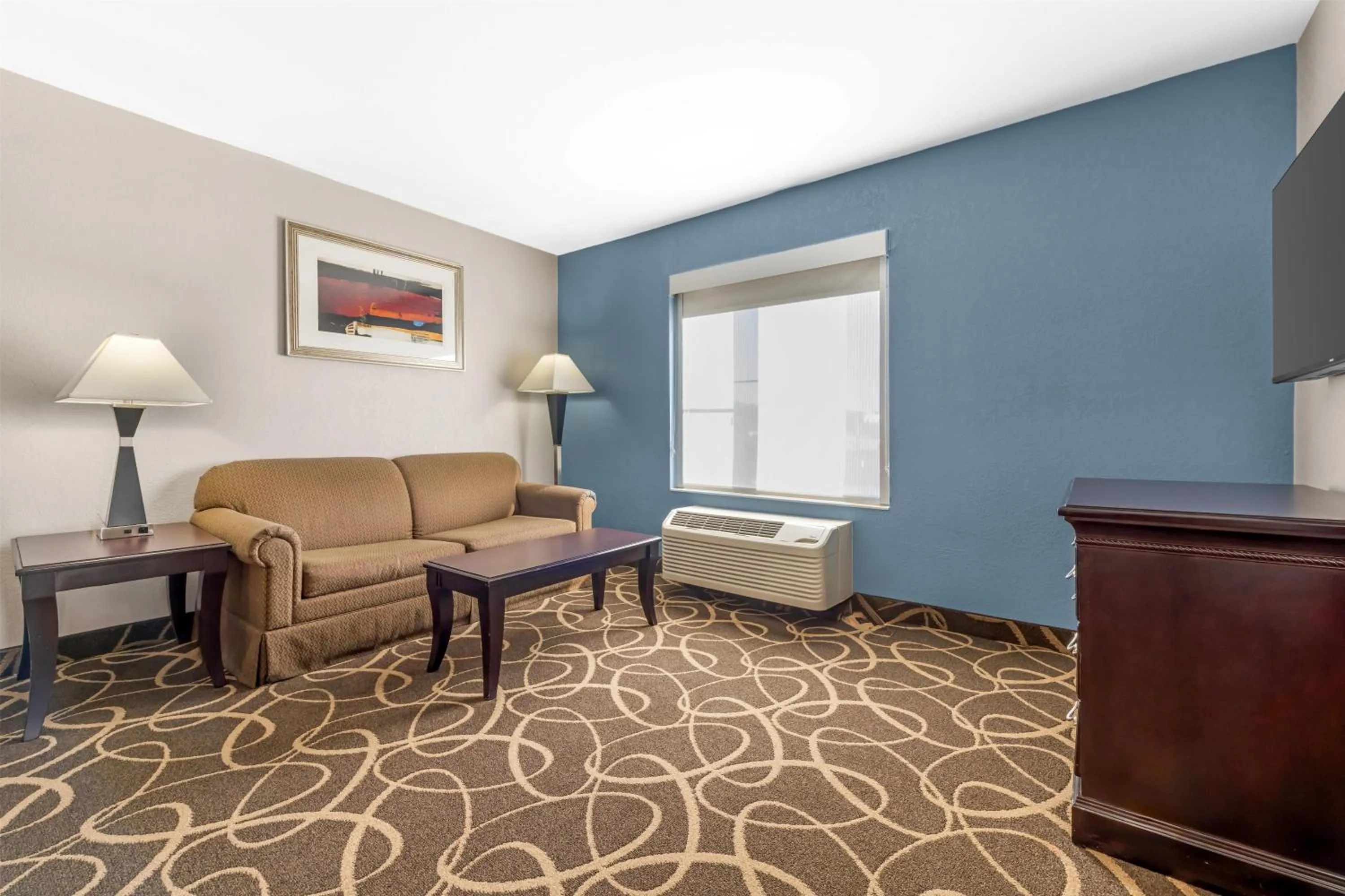 Bedroom in Best Western Plus Eau Claire Conference Center