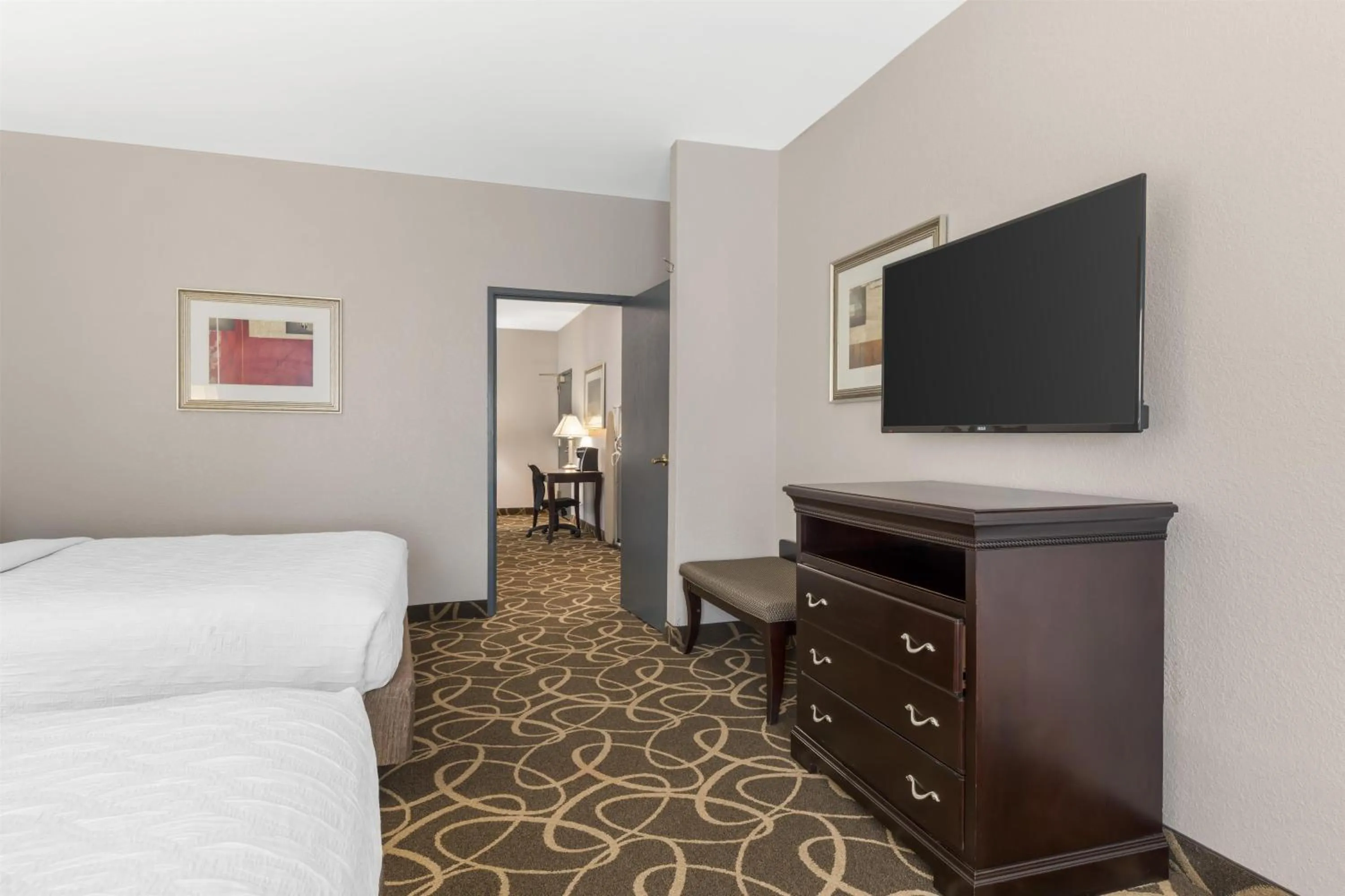 Bedroom, Bed in Best Western Plus Eau Claire Conference Center