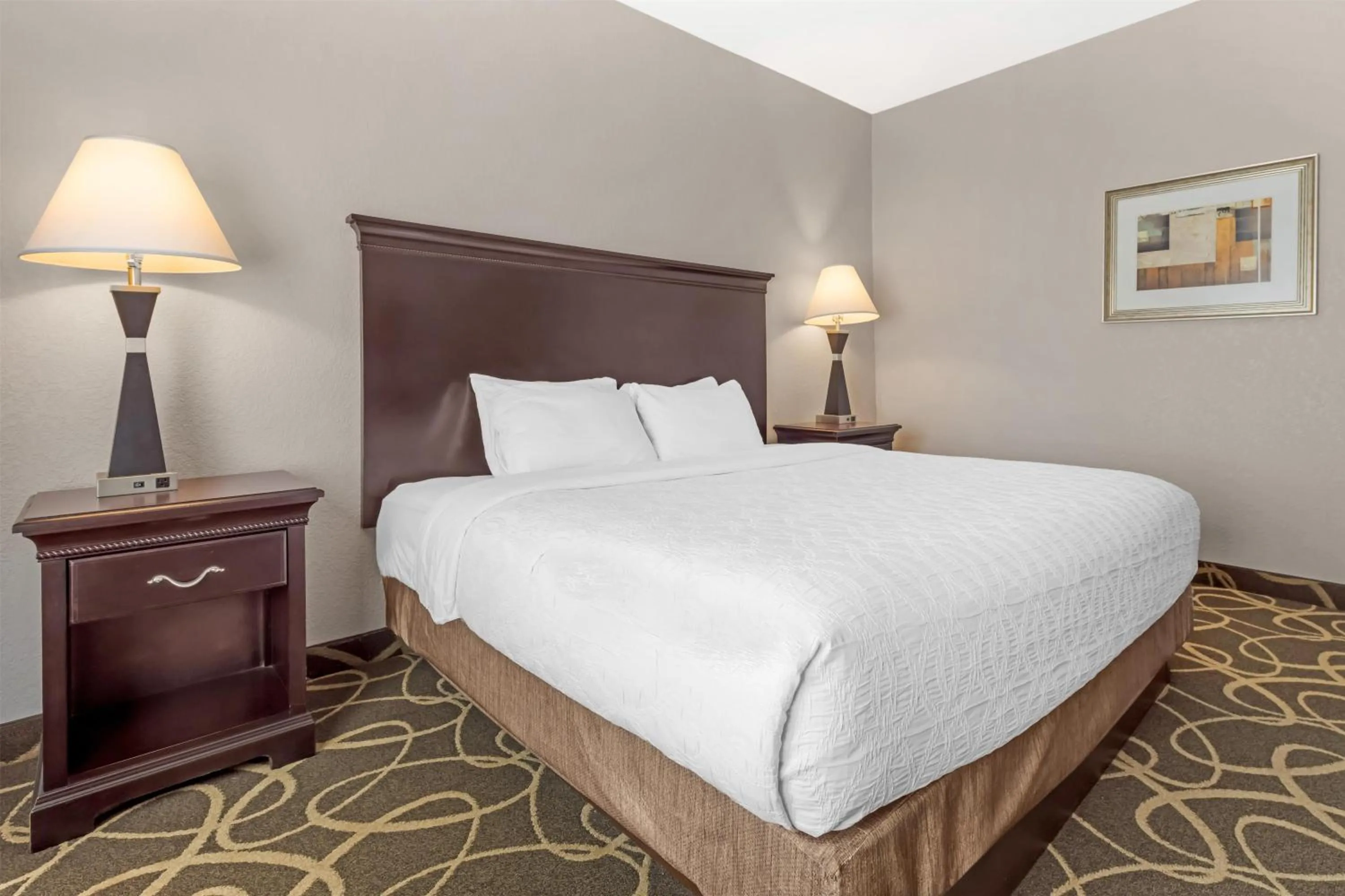 Bedroom, Bed in Best Western Plus Eau Claire Conference Center