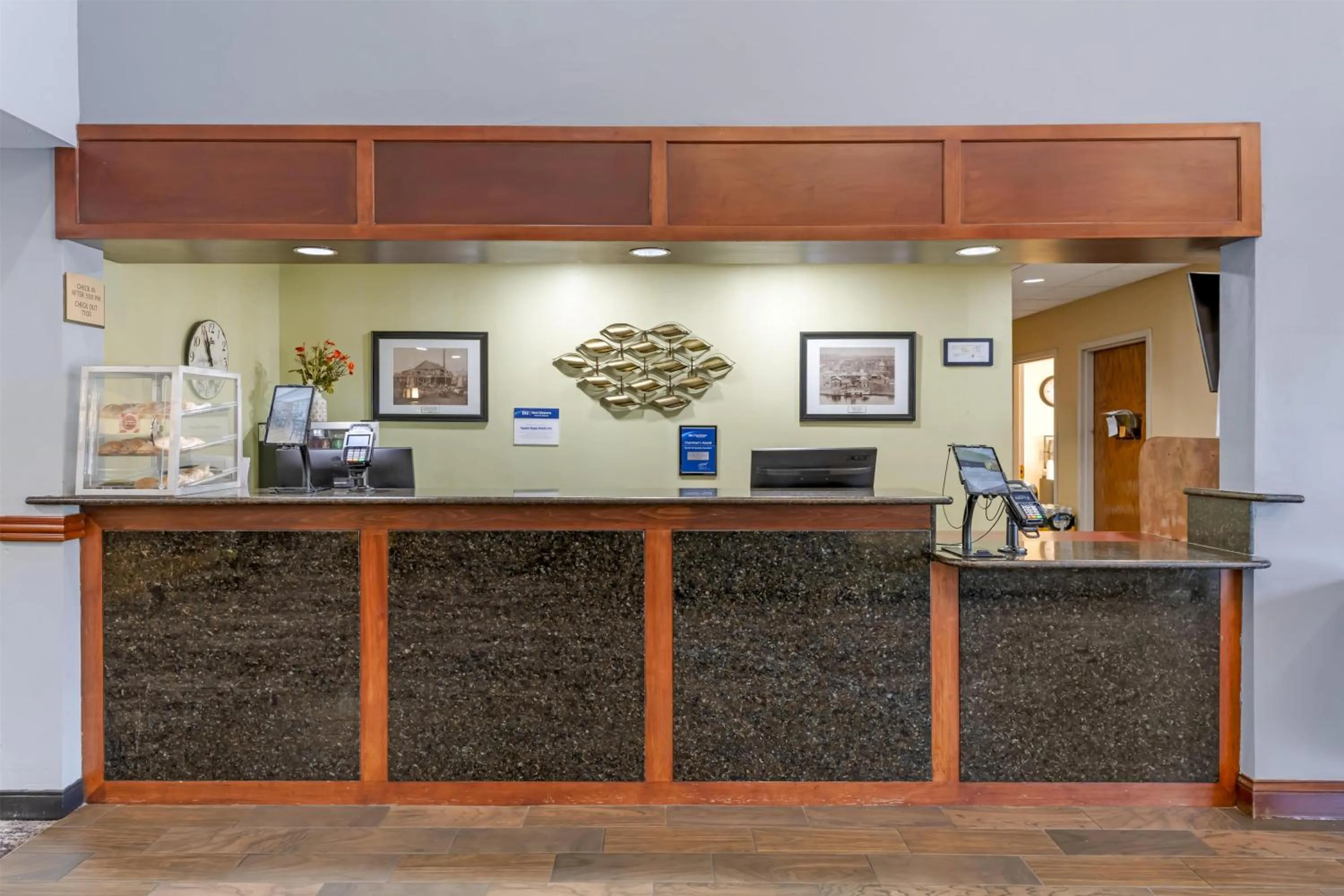 Lobby or reception in Best Western Plus Eau Claire Conference Center
