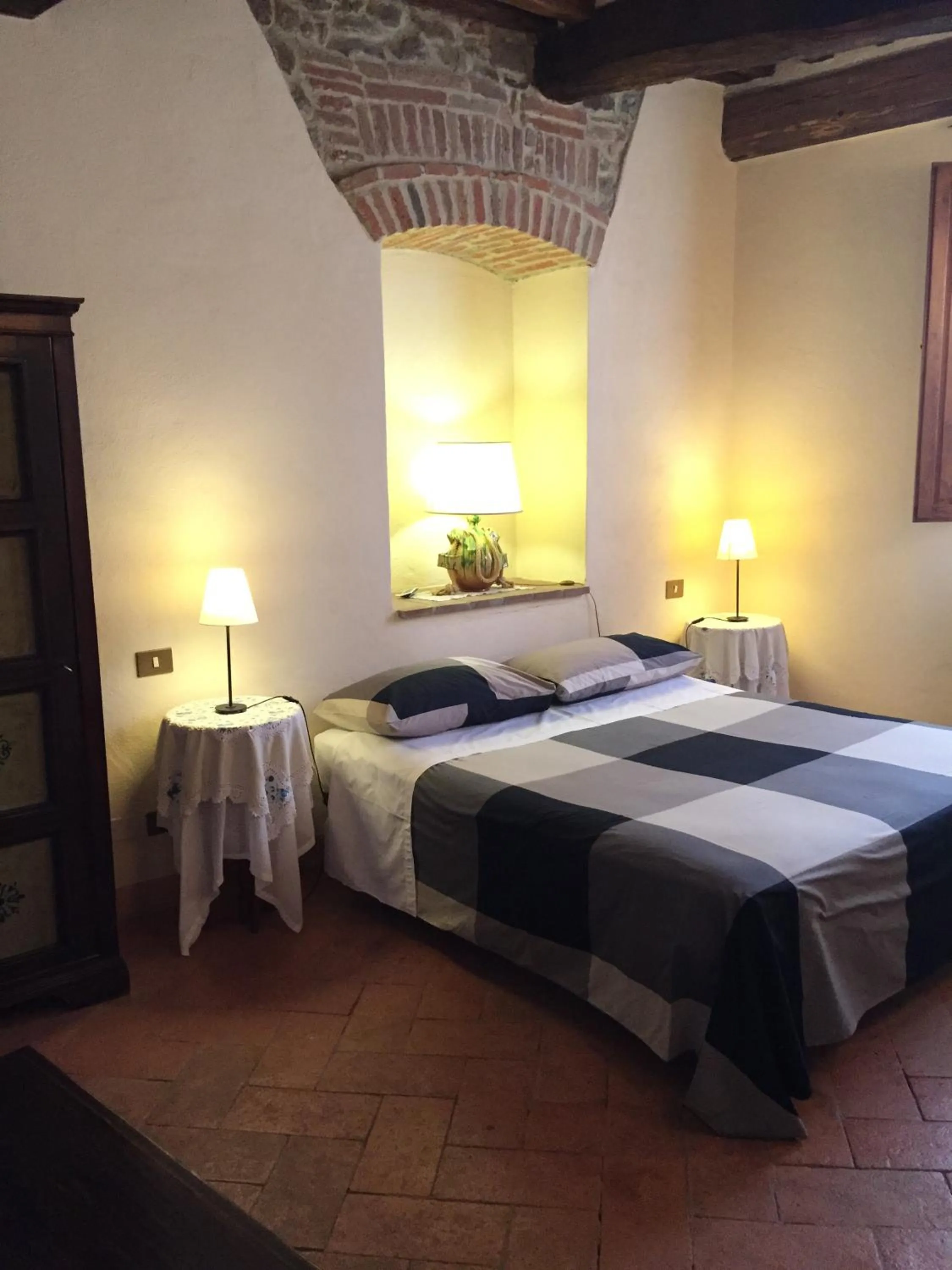 Photo of the whole room, Bed in Locanda Petrella