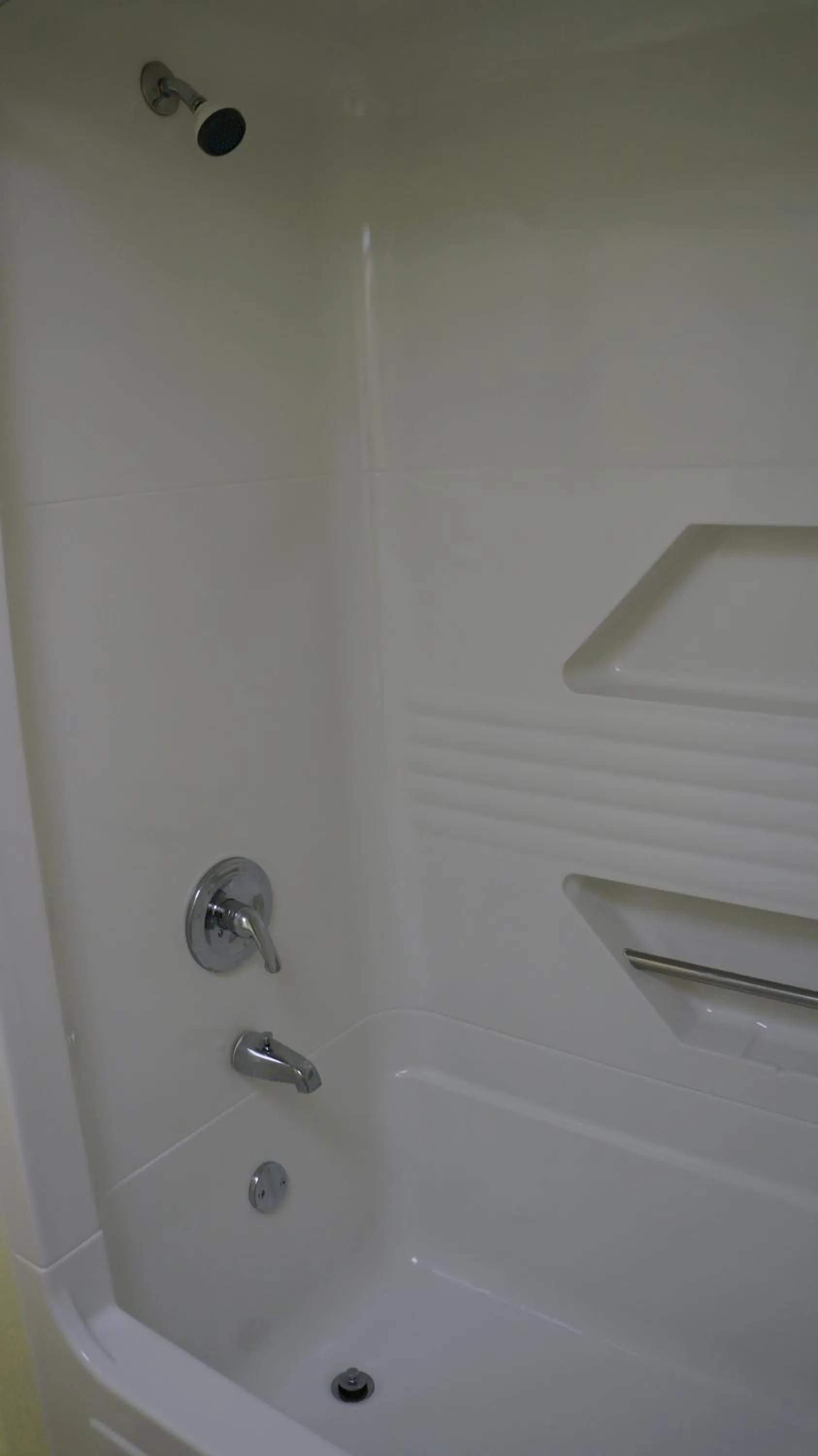 Hot Tub in Regency Inn Pittsburg