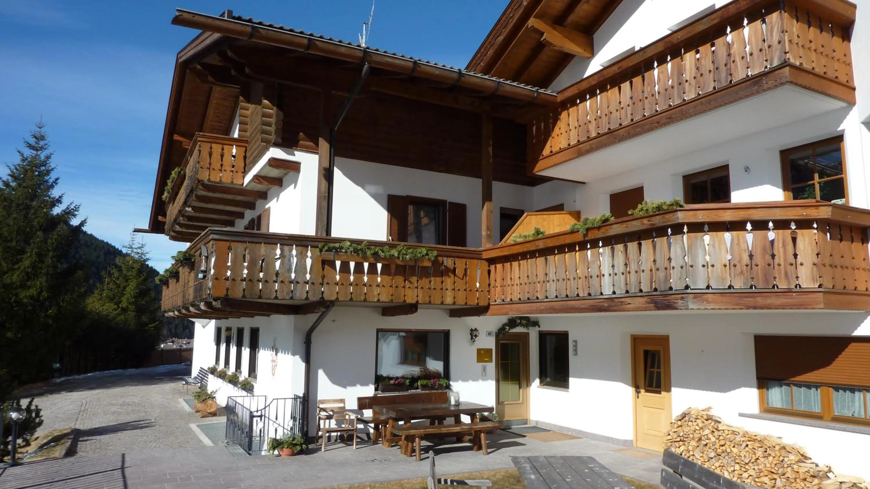 Facade/entrance in Hotel Garni Morene