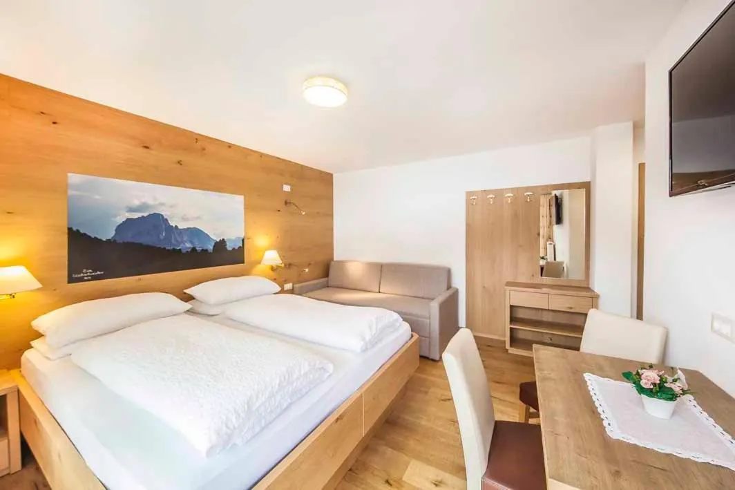 Bed in Hotel Garni Morene