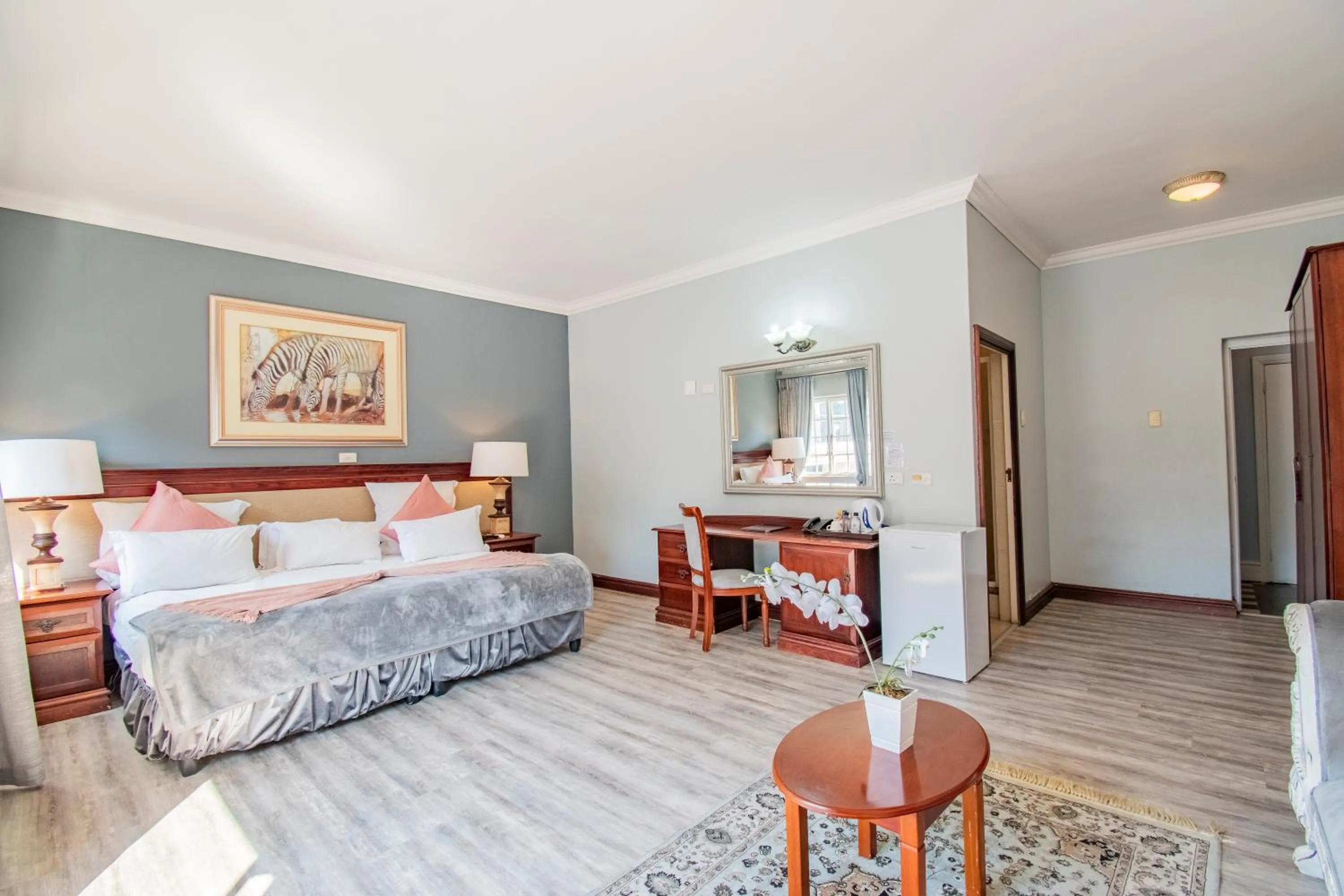 Bedroom, Bed in Emakhosini Boutique Hotel