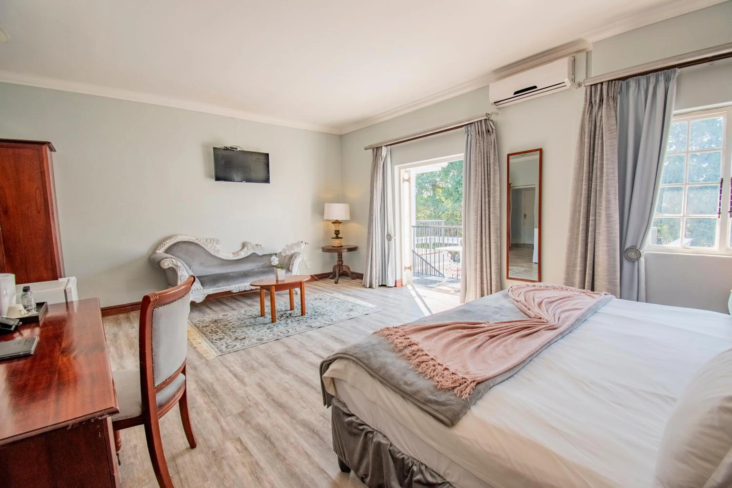 View (from property/room), Bed in Emakhosini Boutique Hotel