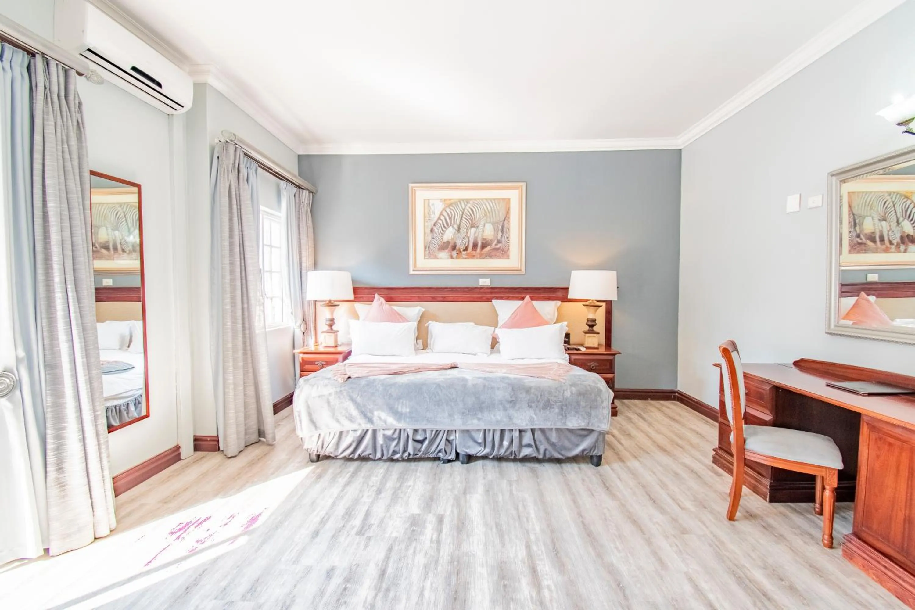 Balcony/Terrace, Bed in Emakhosini Boutique Hotel