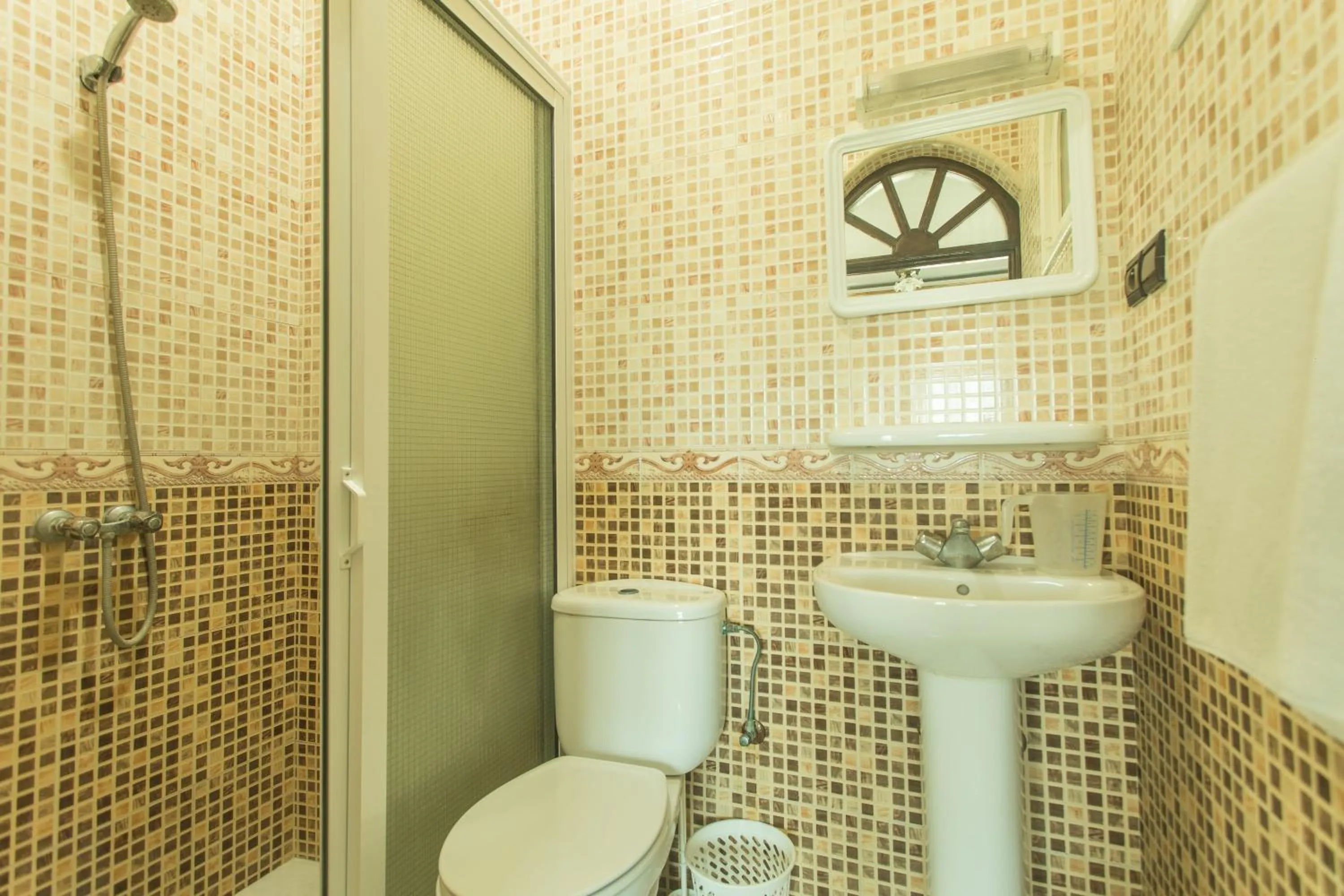 Bathroom in Hotel Borj Mogador