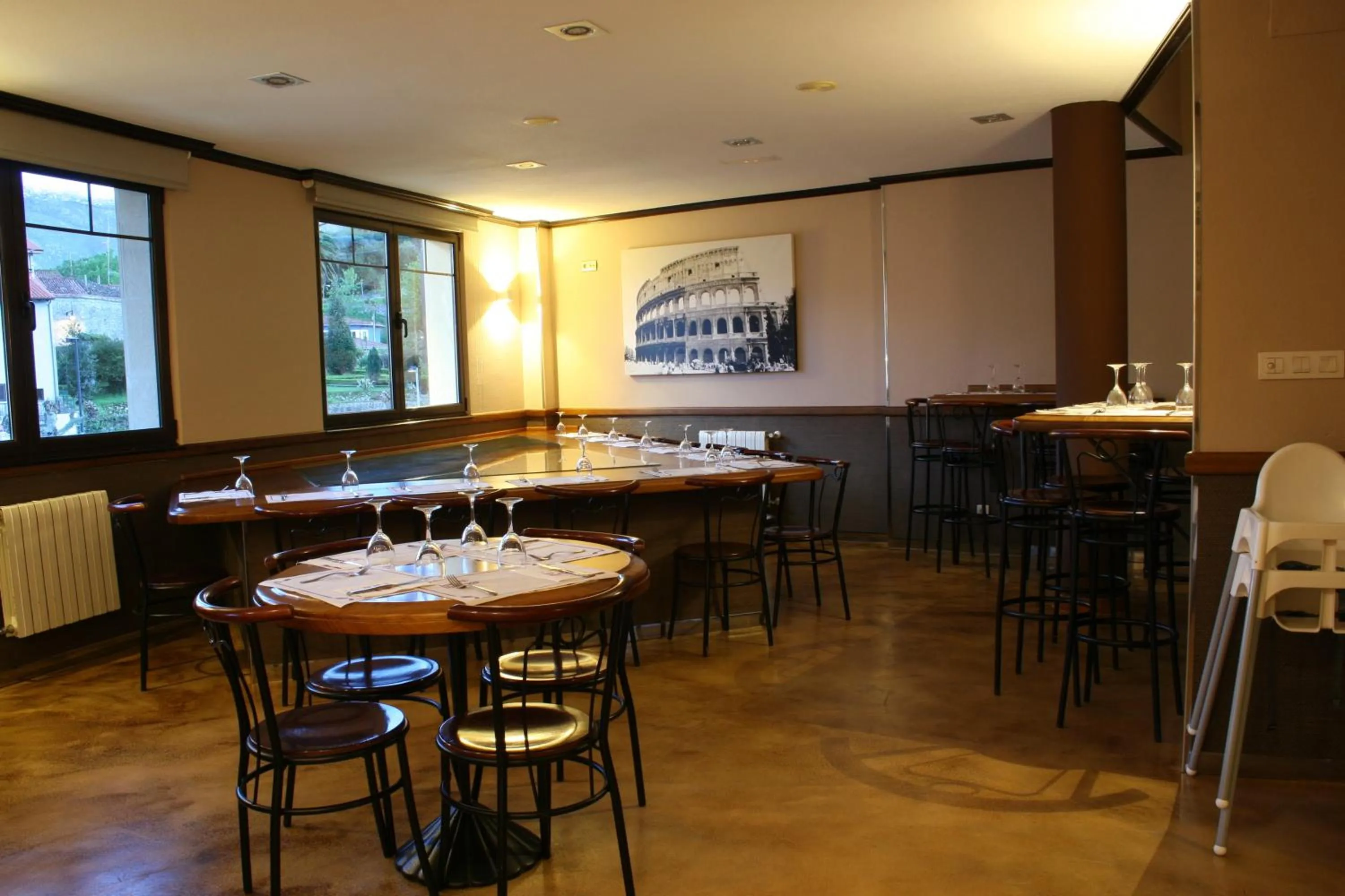 Restaurant/places to eat in Hotel Los Molinos