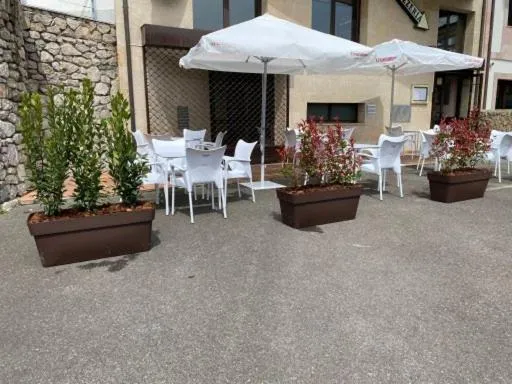 Restaurant/places to eat in Hotel Los Molinos