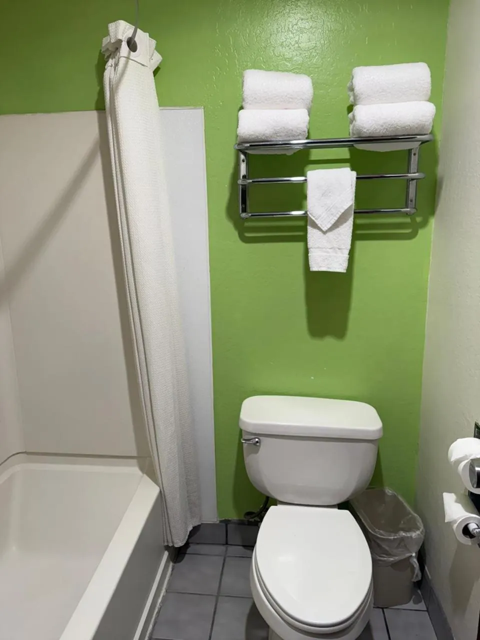 Bathroom in Hollister Inn