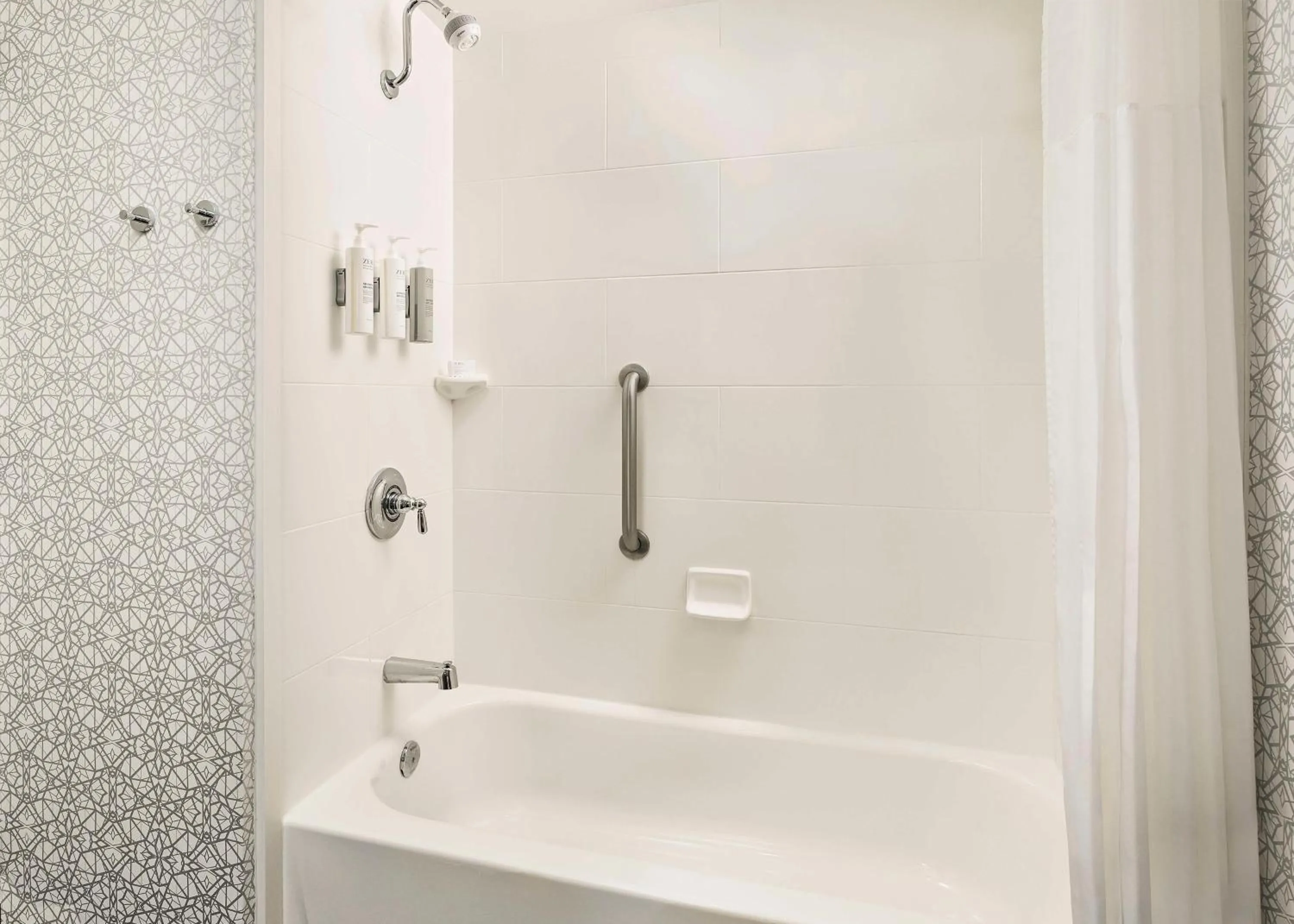 Bathroom in Hampton Inn & Suites Hershey Near the Park