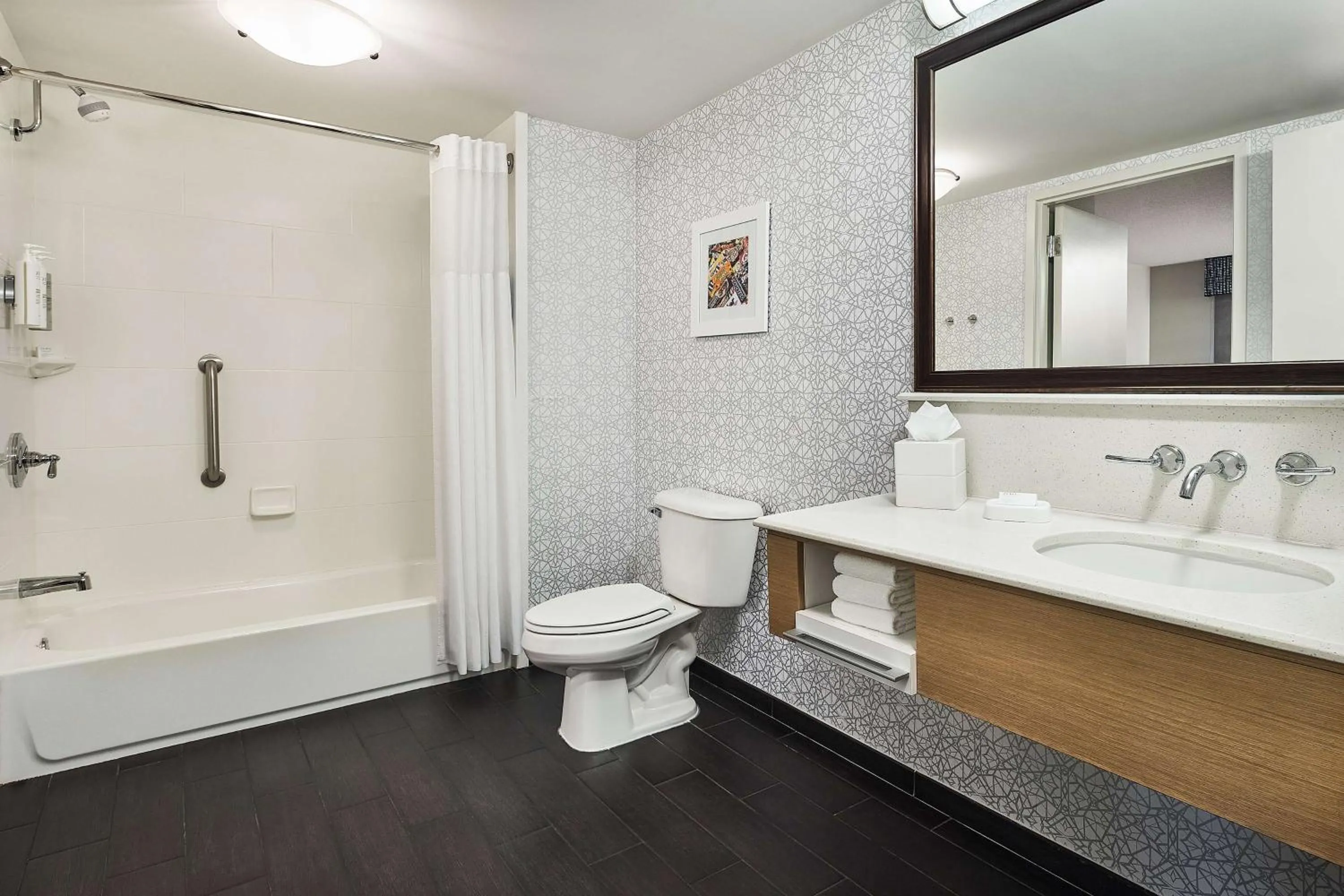 Bathroom in Hampton Inn & Suites Hershey Near the Park