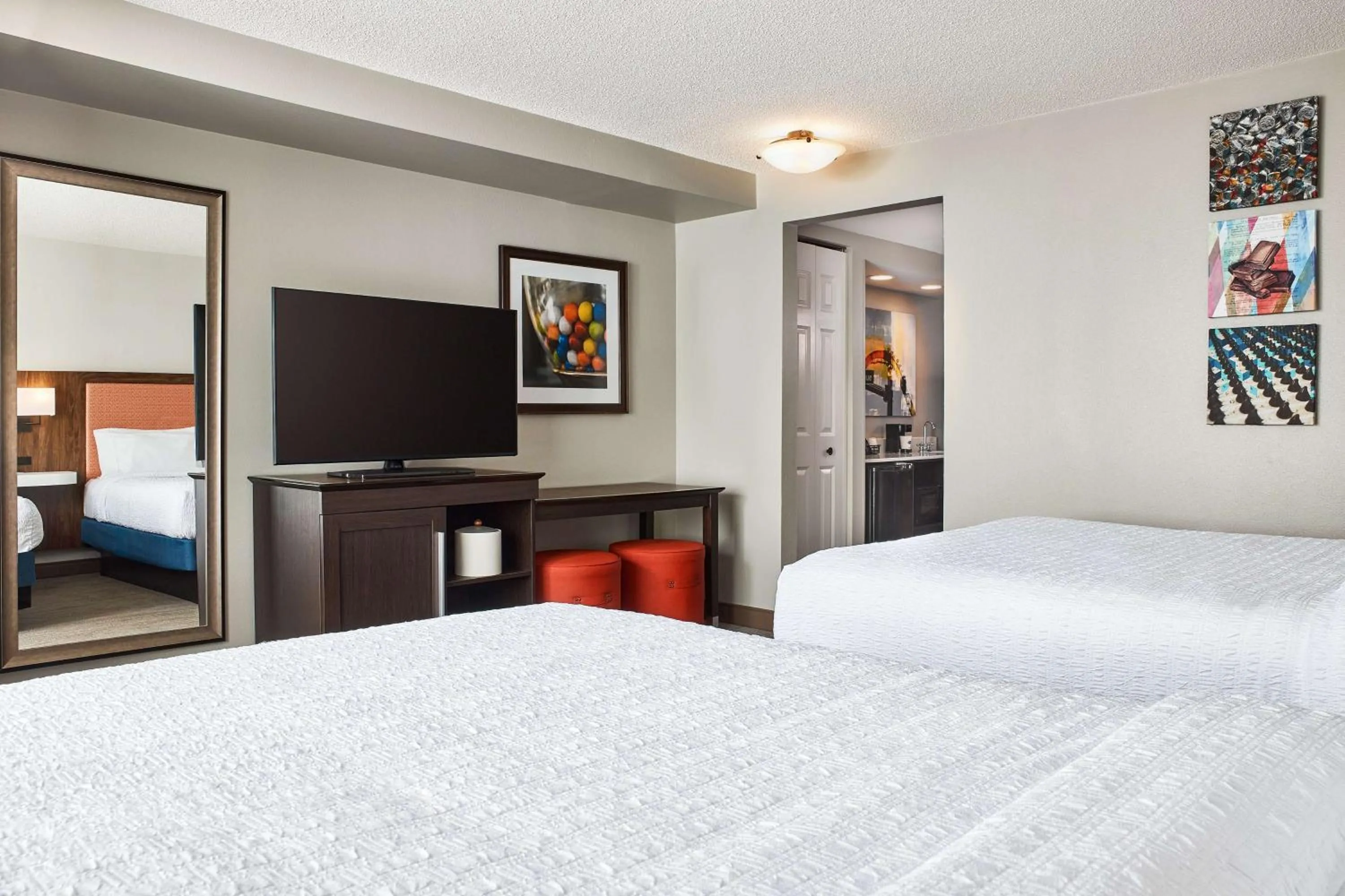 Bed in Hampton Inn & Suites Hershey Near the Park