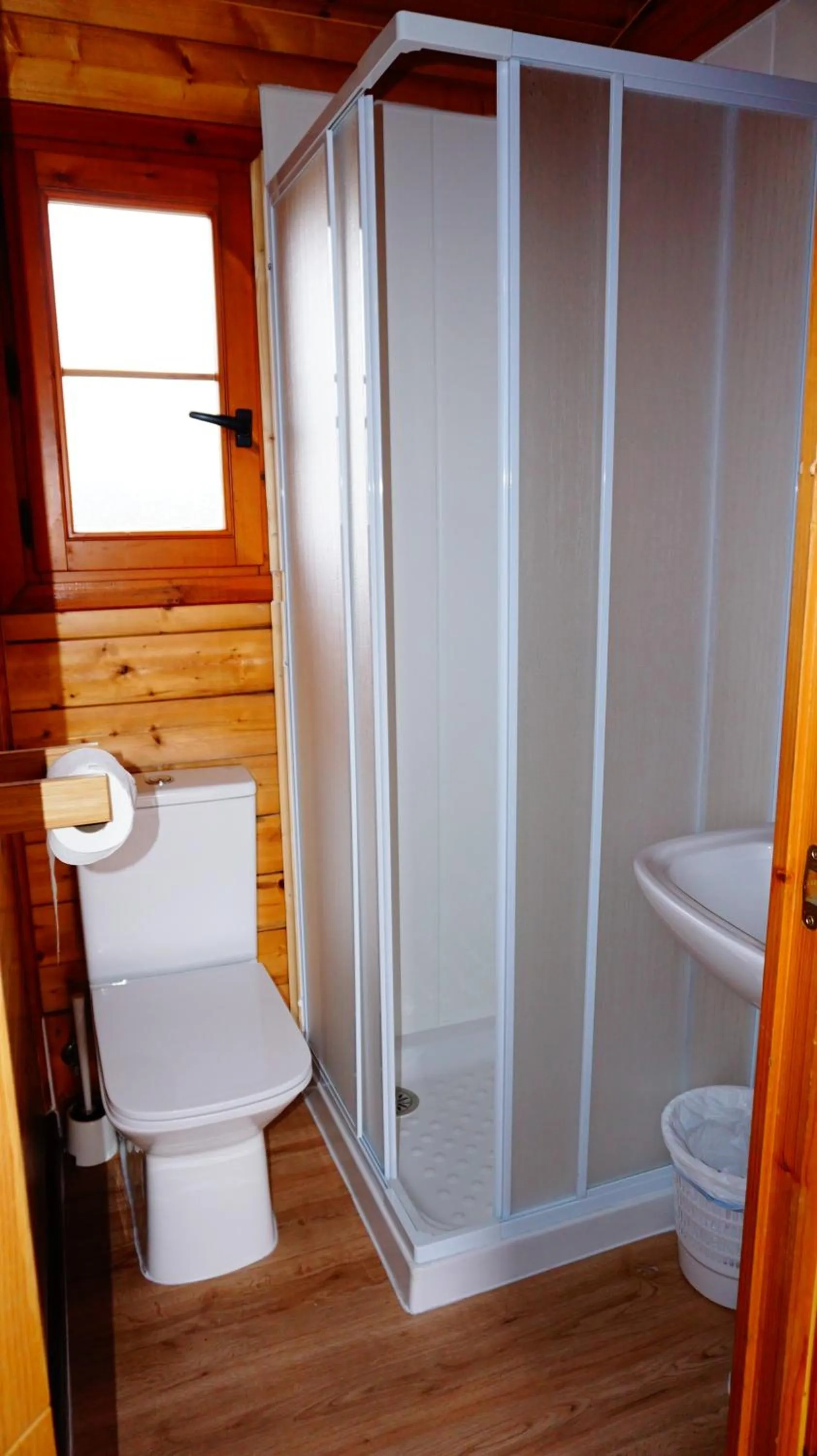 Bathroom in Bungalows Park Albufera